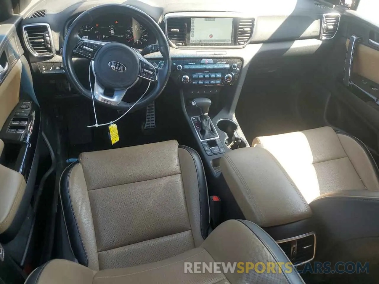 8 Photograph of a damaged car KNDPRCA60N7950866 KIA SPORTAGE 2022