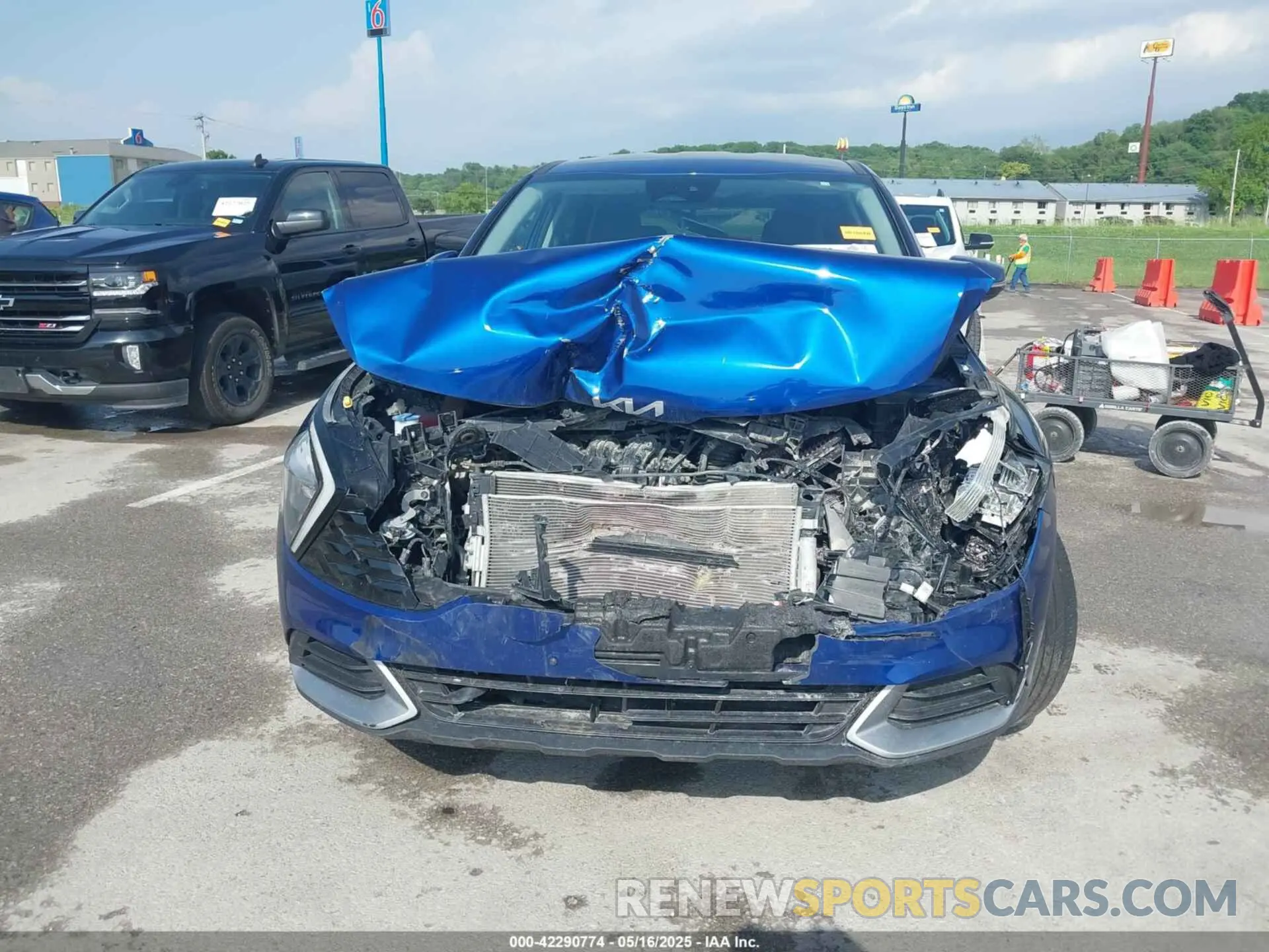 13 Photograph of a damaged car 5XYK33AF0PG074334 KIA SPORTAGE 2023