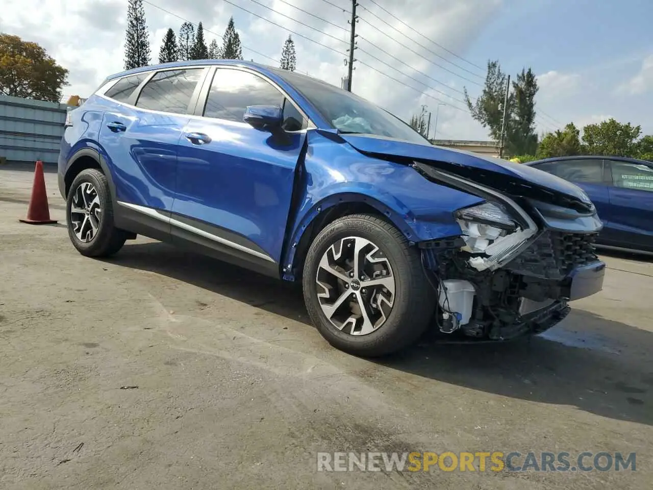 4 Photograph of a damaged car 5XYK33AF1PG131205 KIA SPORTAGE 2023