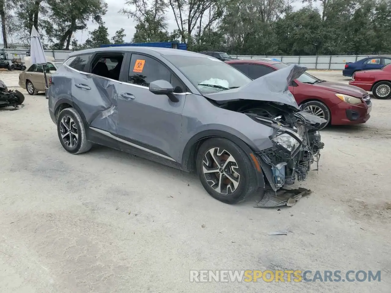 4 Photograph of a damaged car 5XYK33AF2PG068017 KIA SPORTAGE 2023