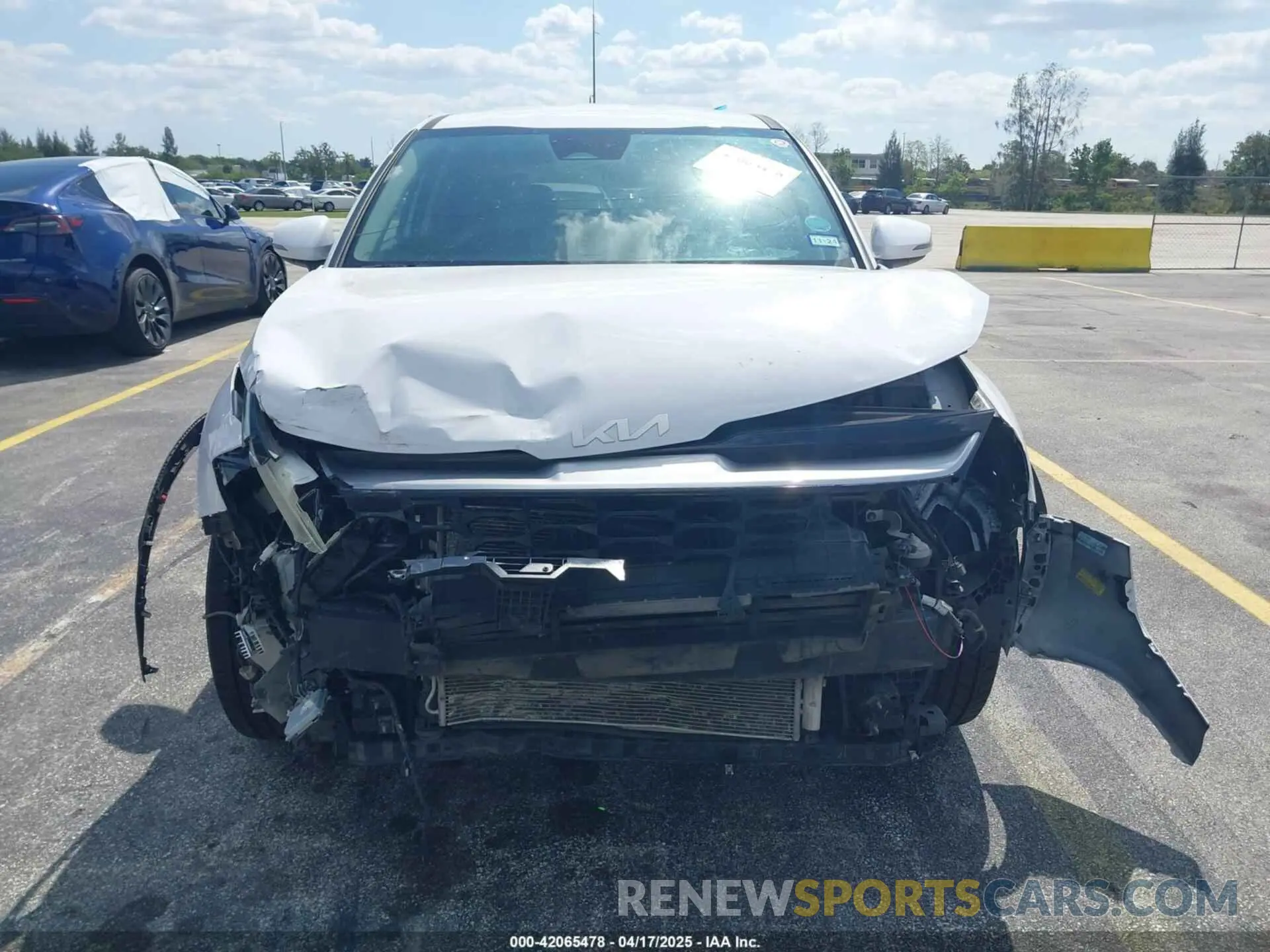13 Photograph of a damaged car 5XYK33AF3PG073498 KIA SPORTAGE 2023