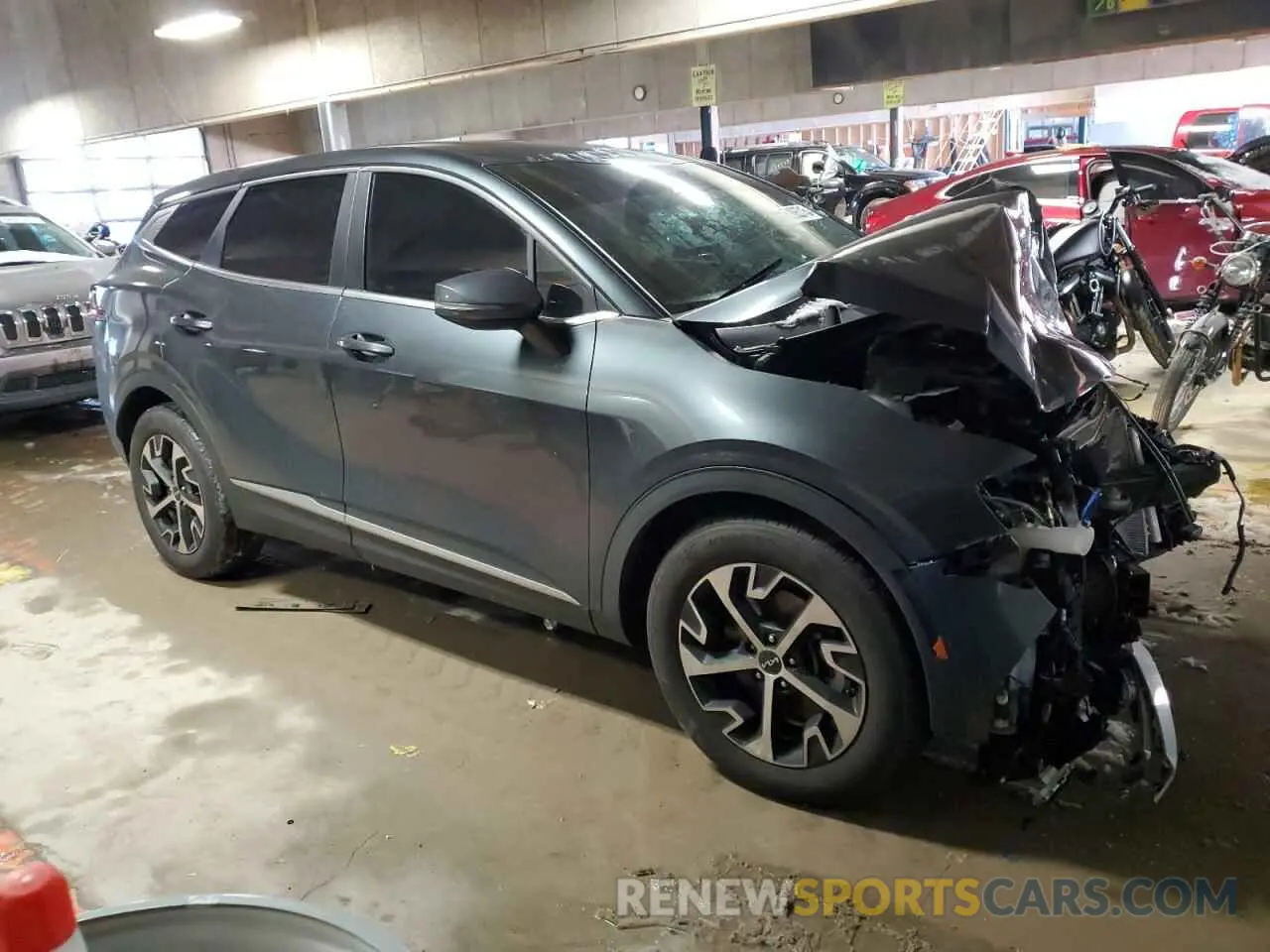 4 Photograph of a damaged car 5XYK33AF4PG038694 KIA SPORTAGE 2023
