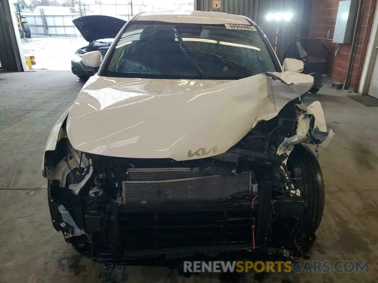 5 Photograph of a damaged car 5XYK33AF5PG022701 KIA SPORTAGE 2023