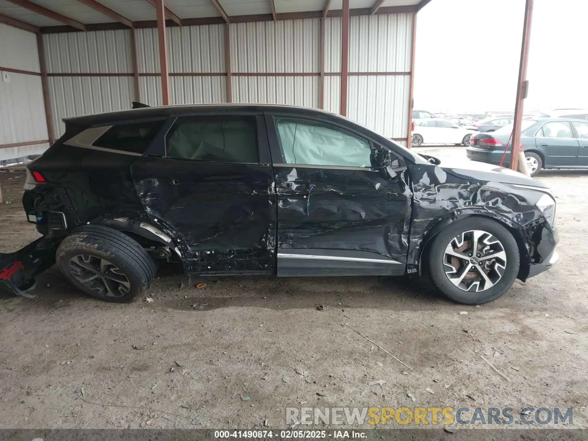 13 Photograph of a damaged car 5XYK33AF5PG082624 KIA SPORTAGE 2023