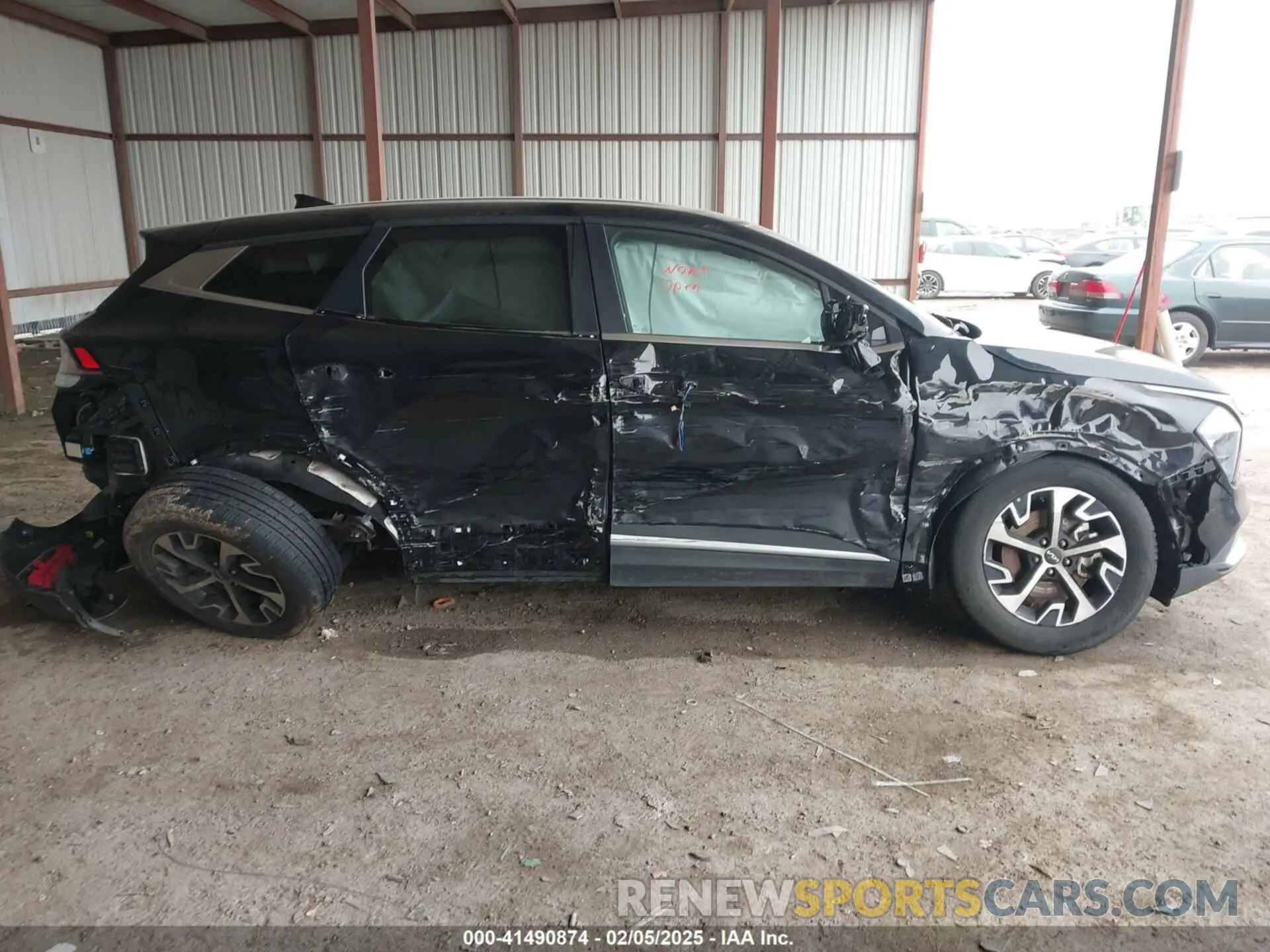 6 Photograph of a damaged car 5XYK33AF5PG082624 KIA SPORTAGE 2023