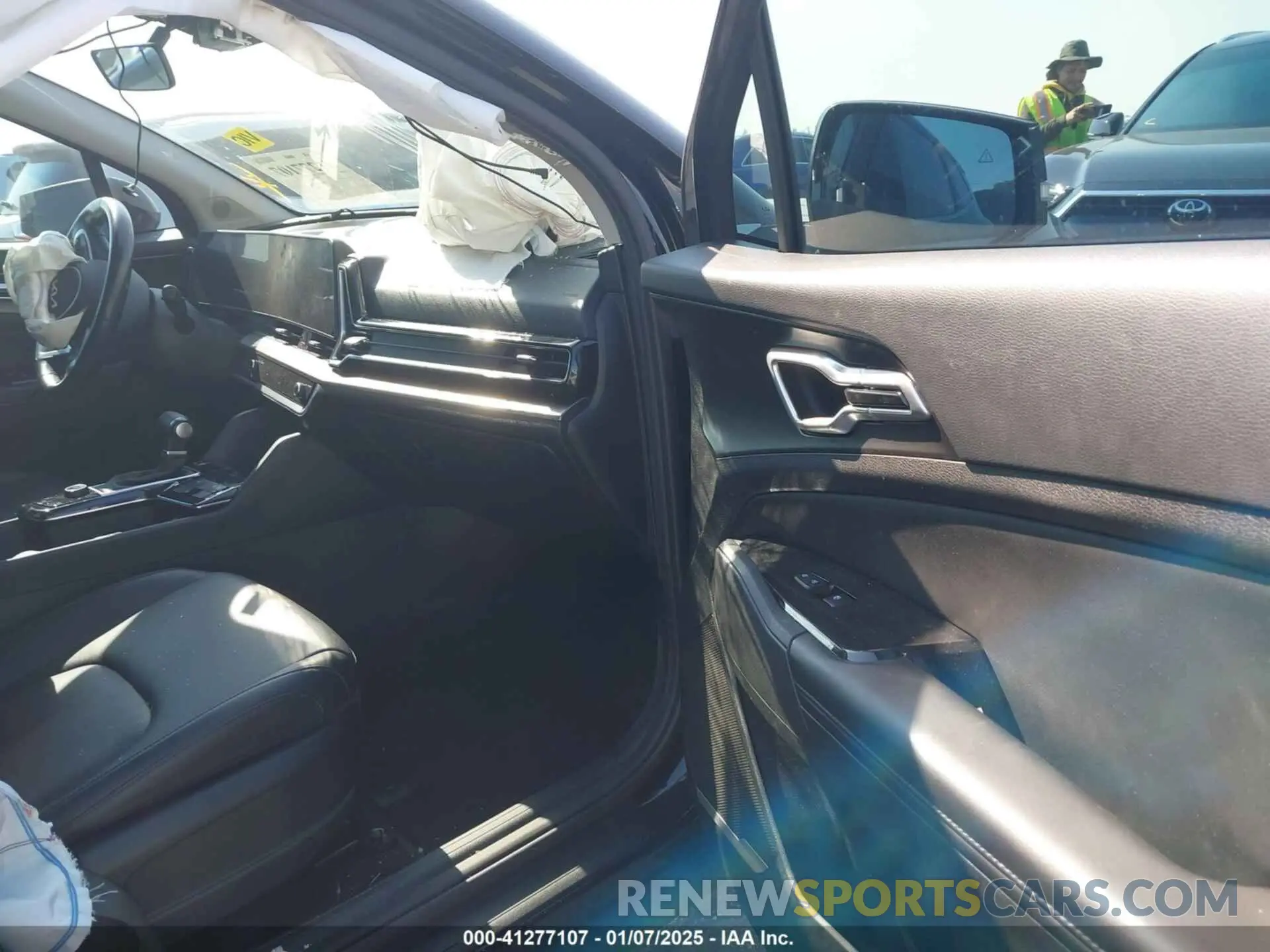 5 Photograph of a damaged car 5XYK33AF6PG130650 KIA SPORTAGE 2023