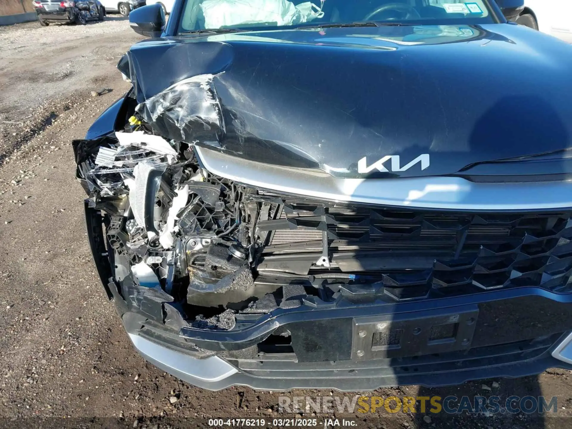 10 Photograph of a damaged car 5XYK33AF9PG032180 KIA SPORTAGE 2023