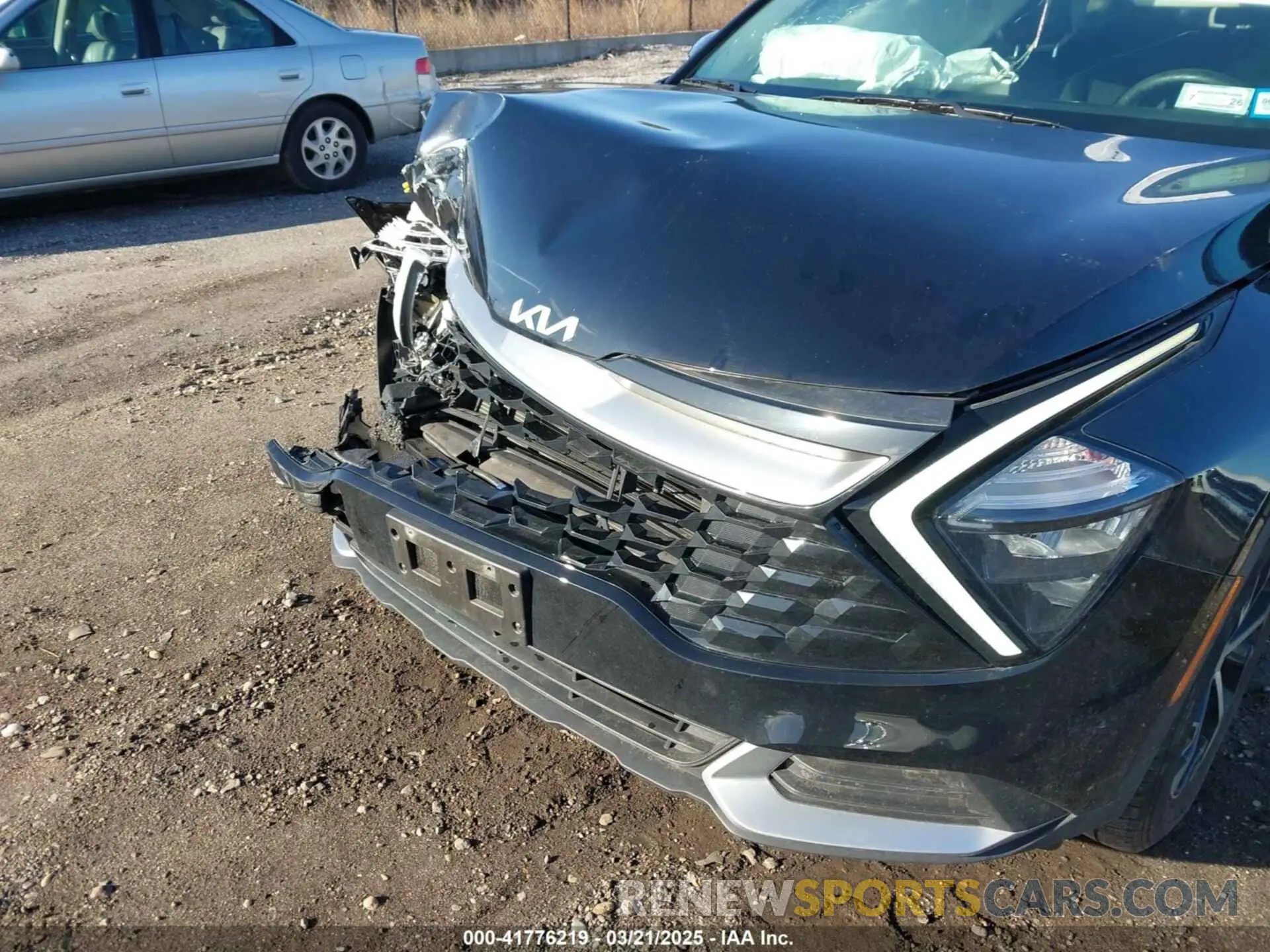 18 Photograph of a damaged car 5XYK33AF9PG032180 KIA SPORTAGE 2023