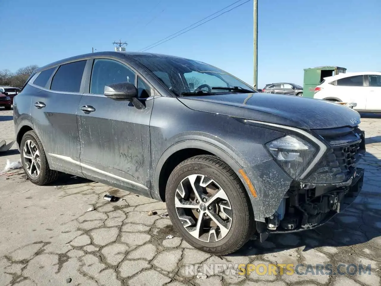 4 Photograph of a damaged car 5XYK33AF9PG061338 KIA SPORTAGE 2023