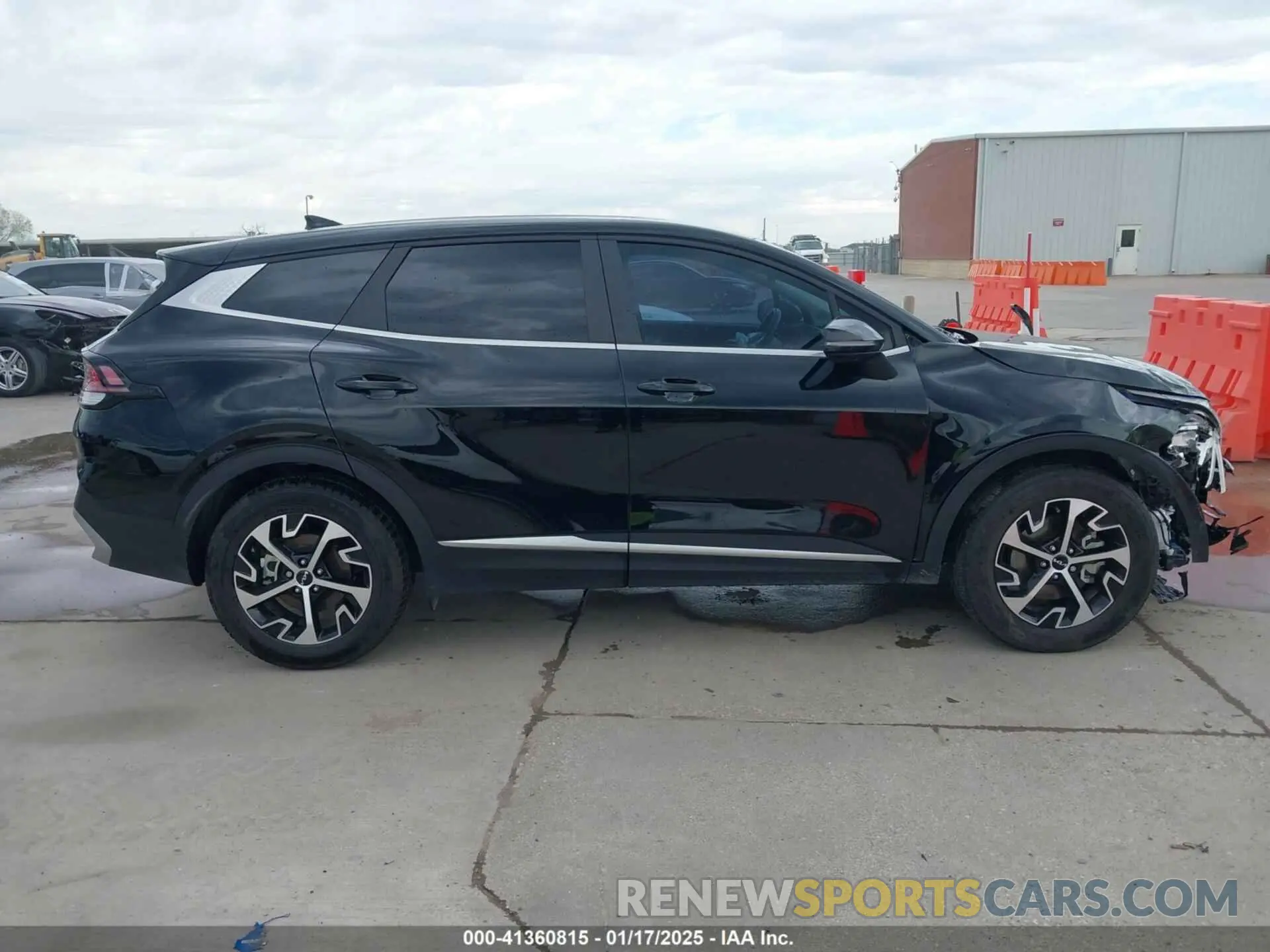 13 Photograph of a damaged car 5XYK33AF9PG113180 KIA SPORTAGE 2023