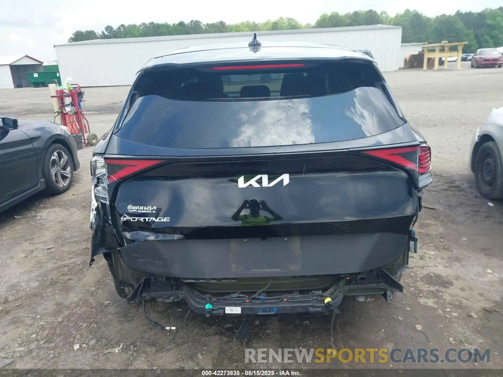 17 Photograph of a damaged car 5XYK33AFXPG034973 KIA SPORTAGE 2023