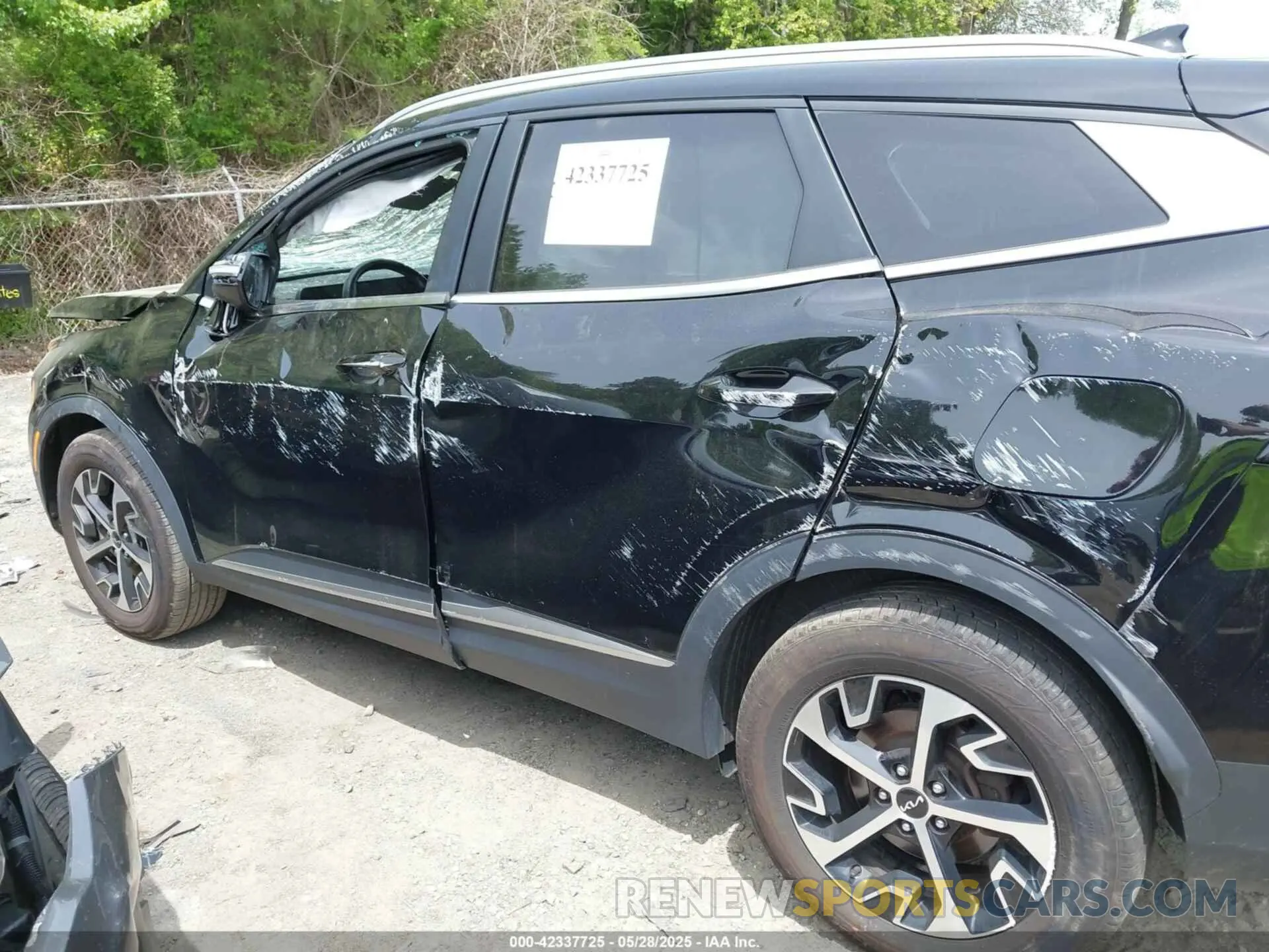 14 Photograph of a damaged car 5XYK3CAF8PG022899 KIA SPORTAGE 2023