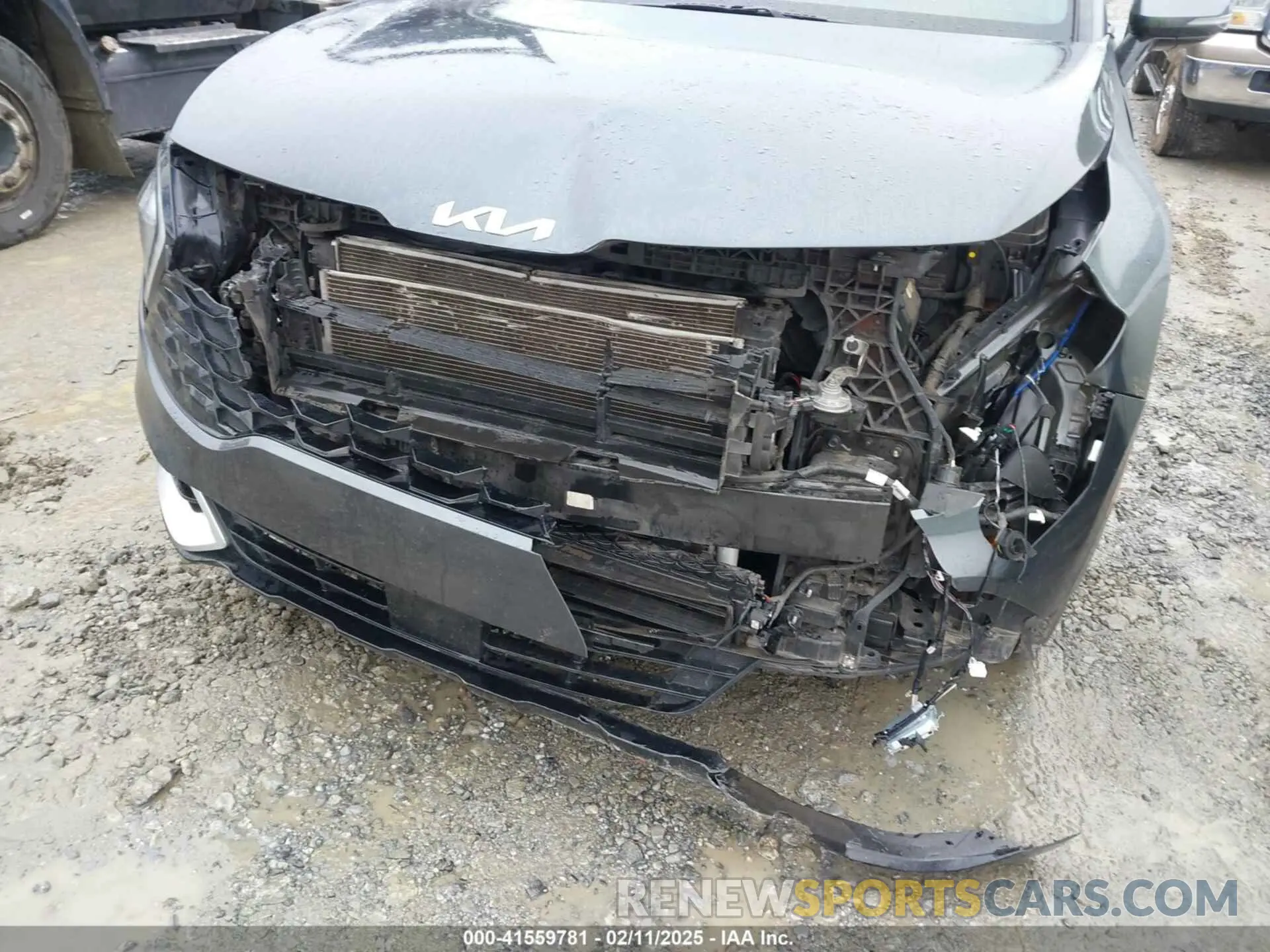 17 Photograph of a damaged car 5XYK43AF1PG024653 KIA SPORTAGE 2023