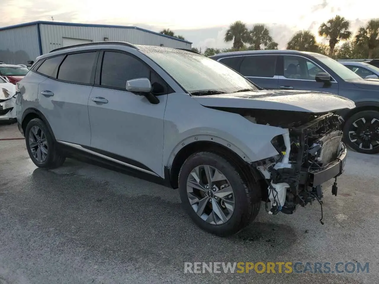 4 Photograph of a damaged car 5XYK43AF5PG027622 KIA SPORTAGE 2023