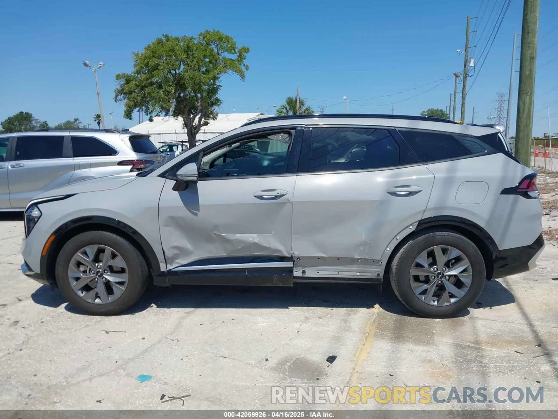 14 Photograph of a damaged car 5XYK43AF5PG046154 KIA SPORTAGE 2023