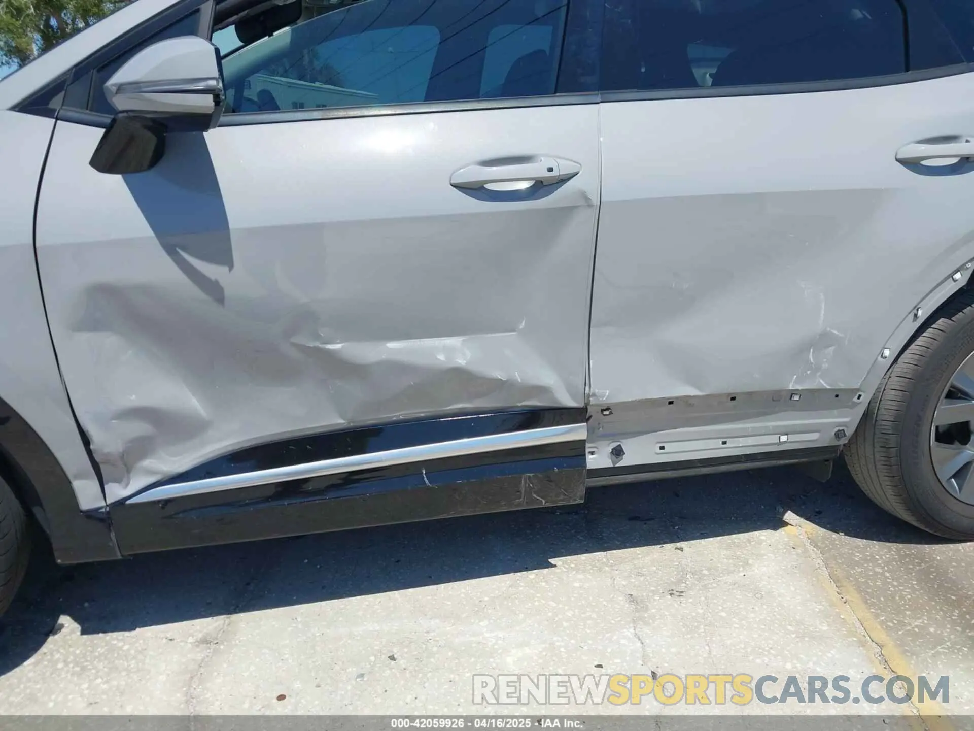 6 Photograph of a damaged car 5XYK43AF5PG046154 KIA SPORTAGE 2023