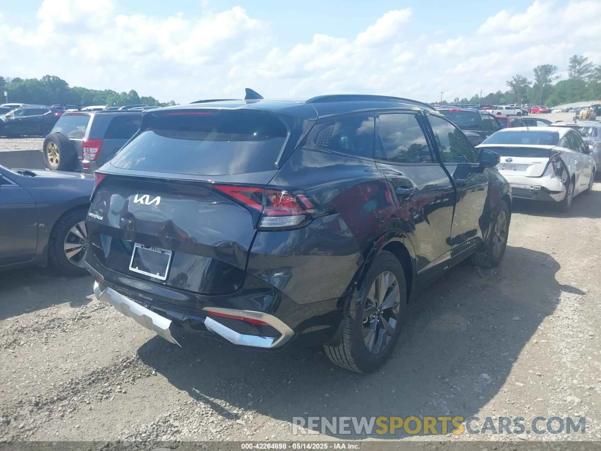 4 Photograph of a damaged car 5XYK43AF6PG045546 KIA SPORTAGE 2023