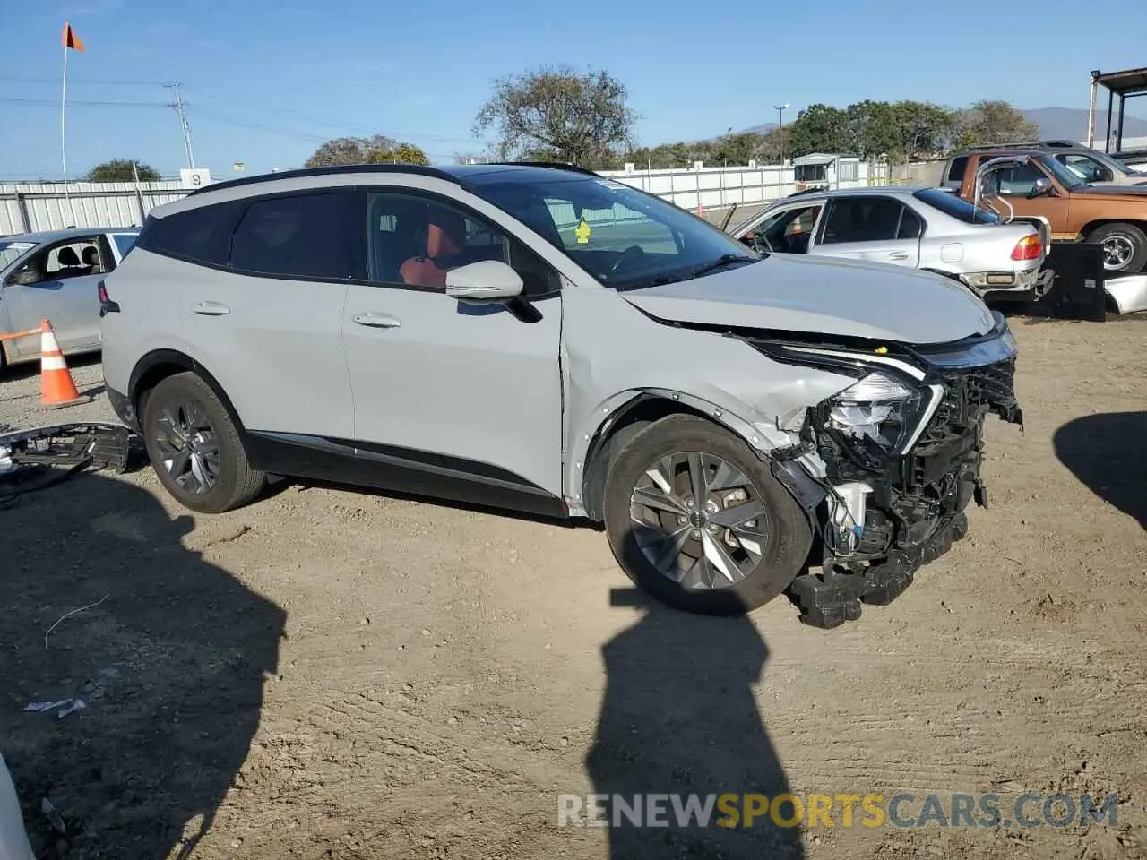 4 Photograph of a damaged car 5XYK43AF8PG133627 KIA SPORTAGE 2023