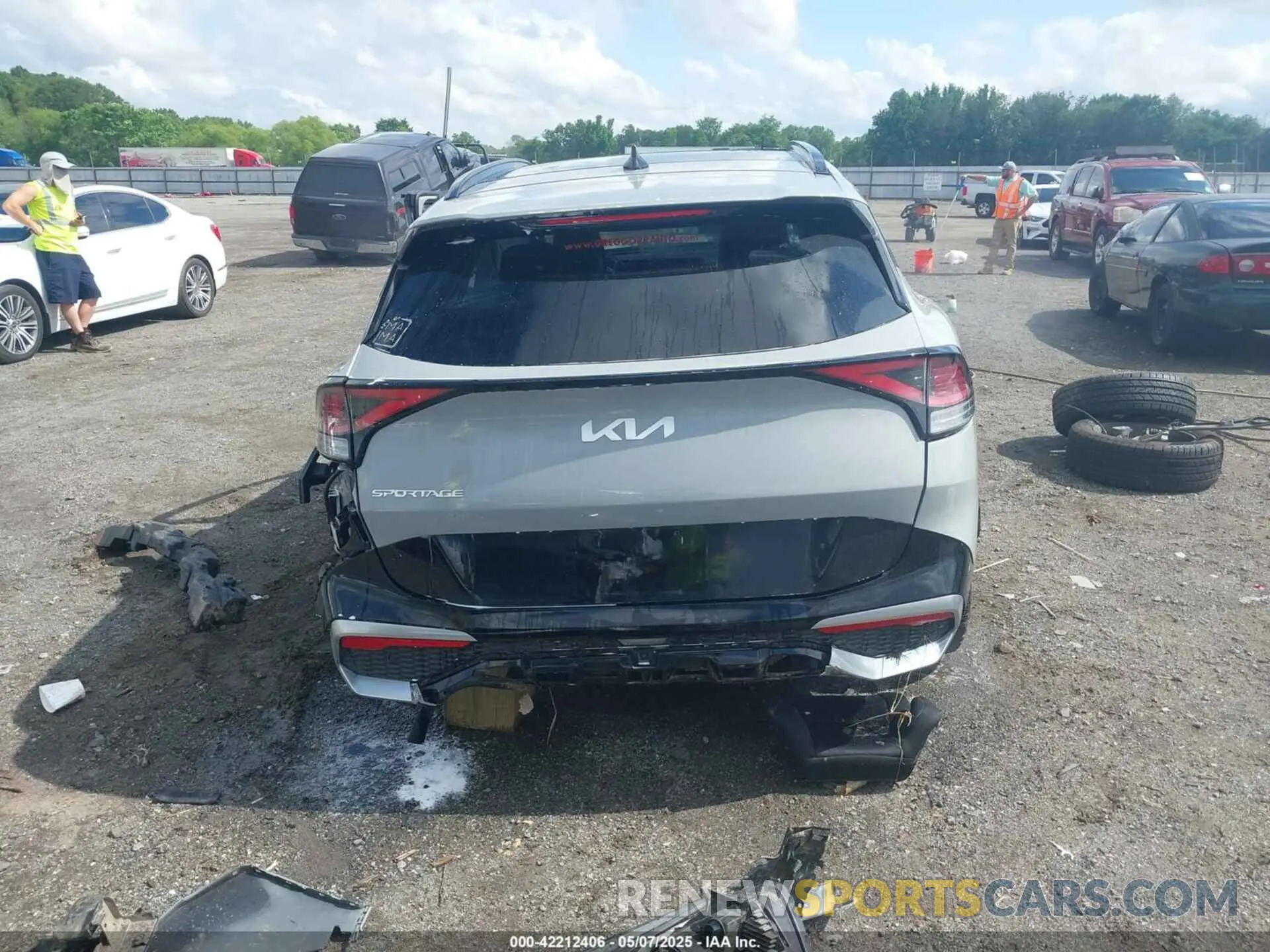 17 Photograph of a damaged car 5XYK43AF9P0G04583 KIA SPORTAGE 2023