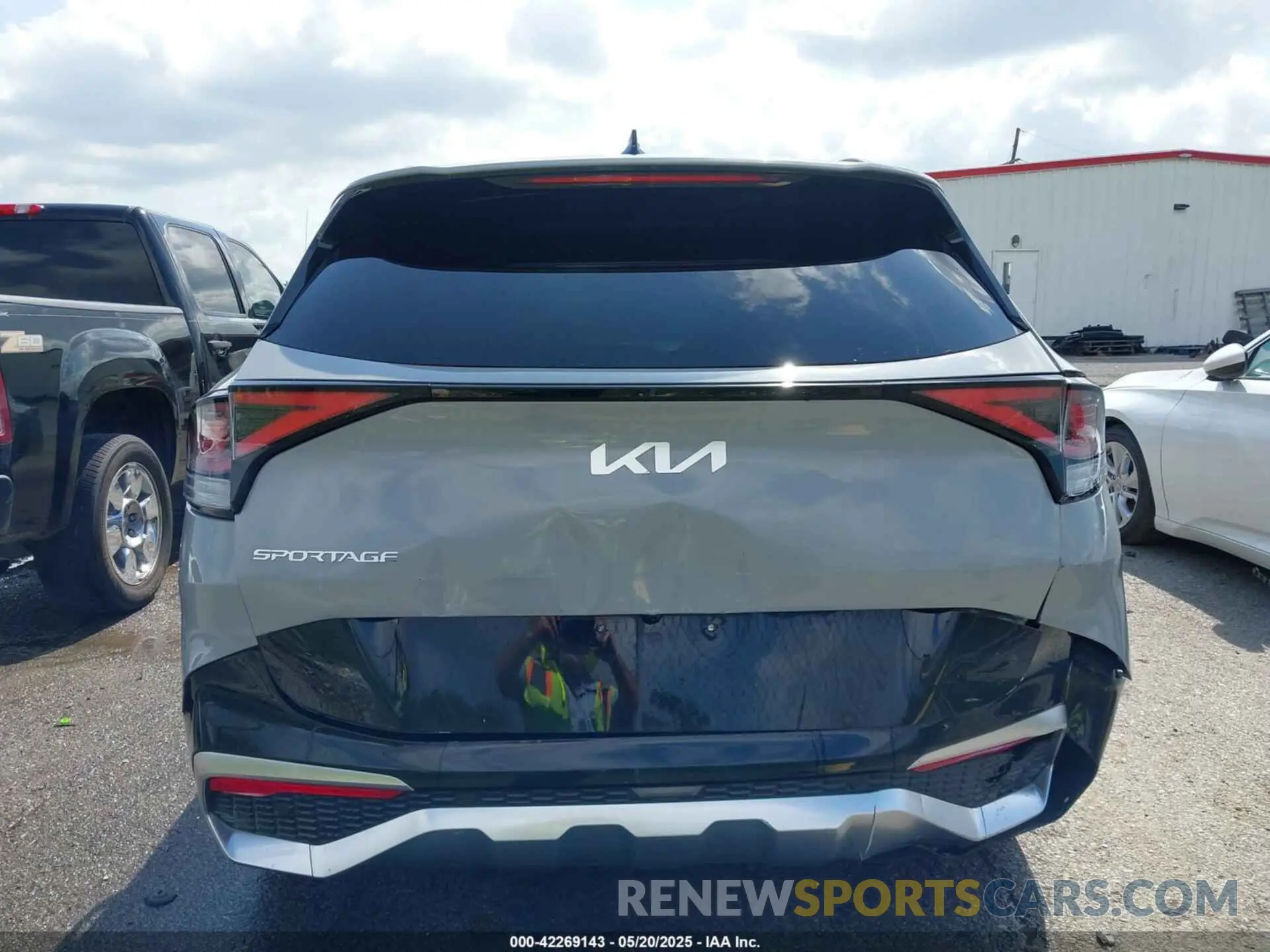 16 Photograph of a damaged car 5XYK43AFXPG089145 KIA SPORTAGE 2023