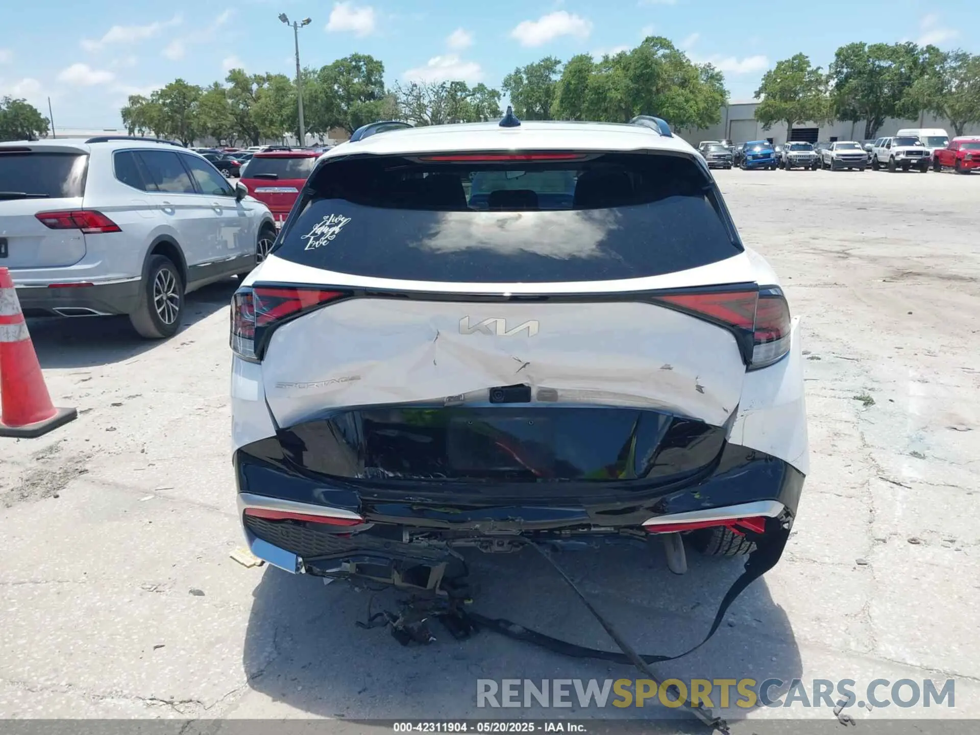 16 Photograph of a damaged car 5XYK53AF0PG087174 KIA SPORTAGE 2023