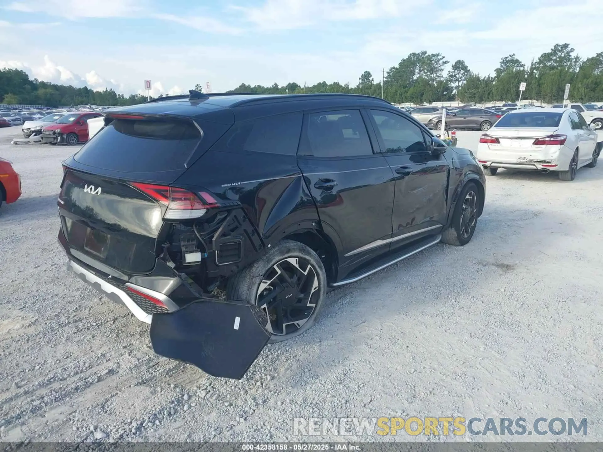 4 Photograph of a damaged car 5XYK53AF0PG102093 KIA SPORTAGE 2023