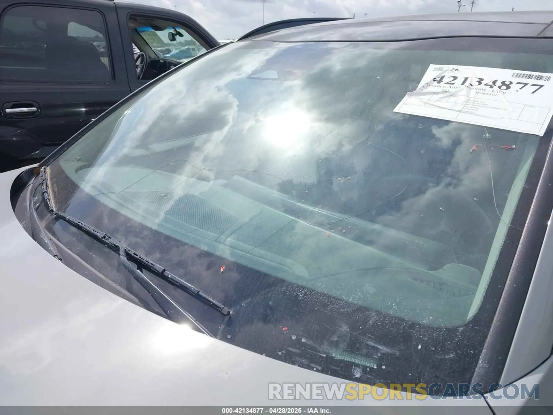 6 Photograph of a damaged car 5XYK53AF1PG085529 KIA SPORTAGE 2023