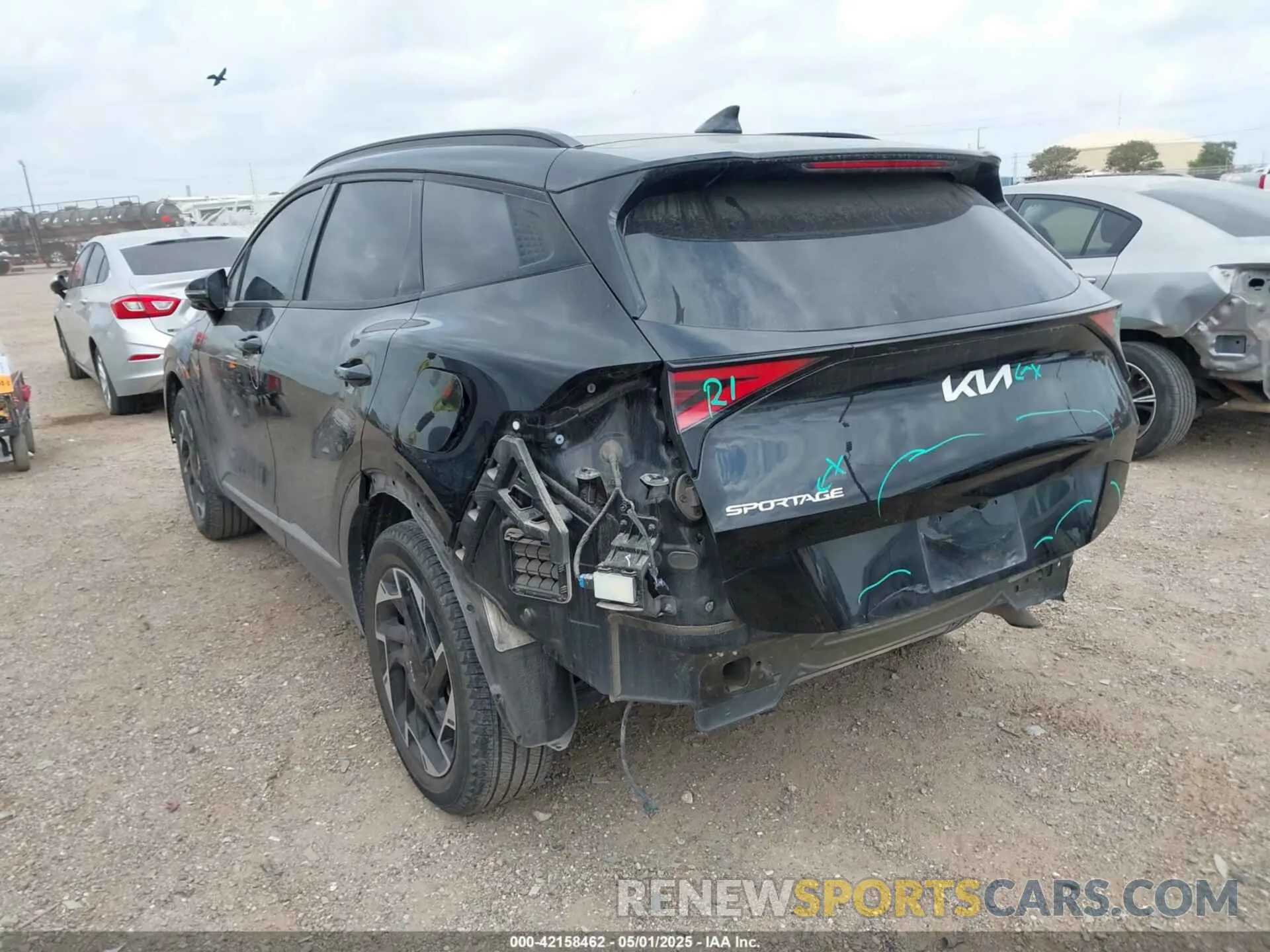 3 Photograph of a damaged car 5XYK53AF2PG070960 KIA SPORTAGE 2023