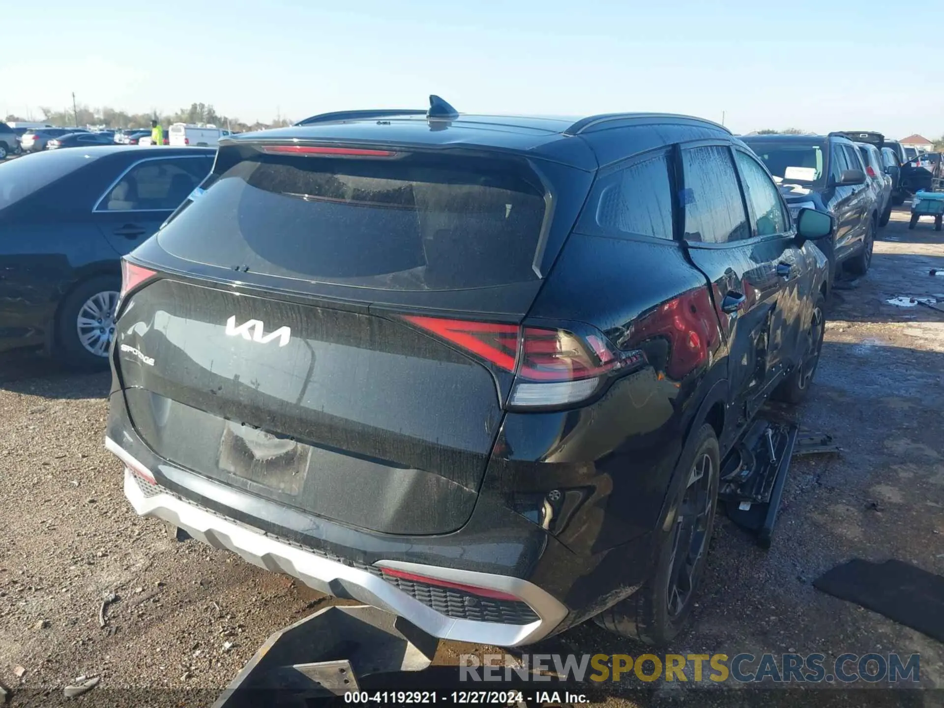 4 Photograph of a damaged car 5XYK53AF3PG025400 KIA SPORTAGE 2023