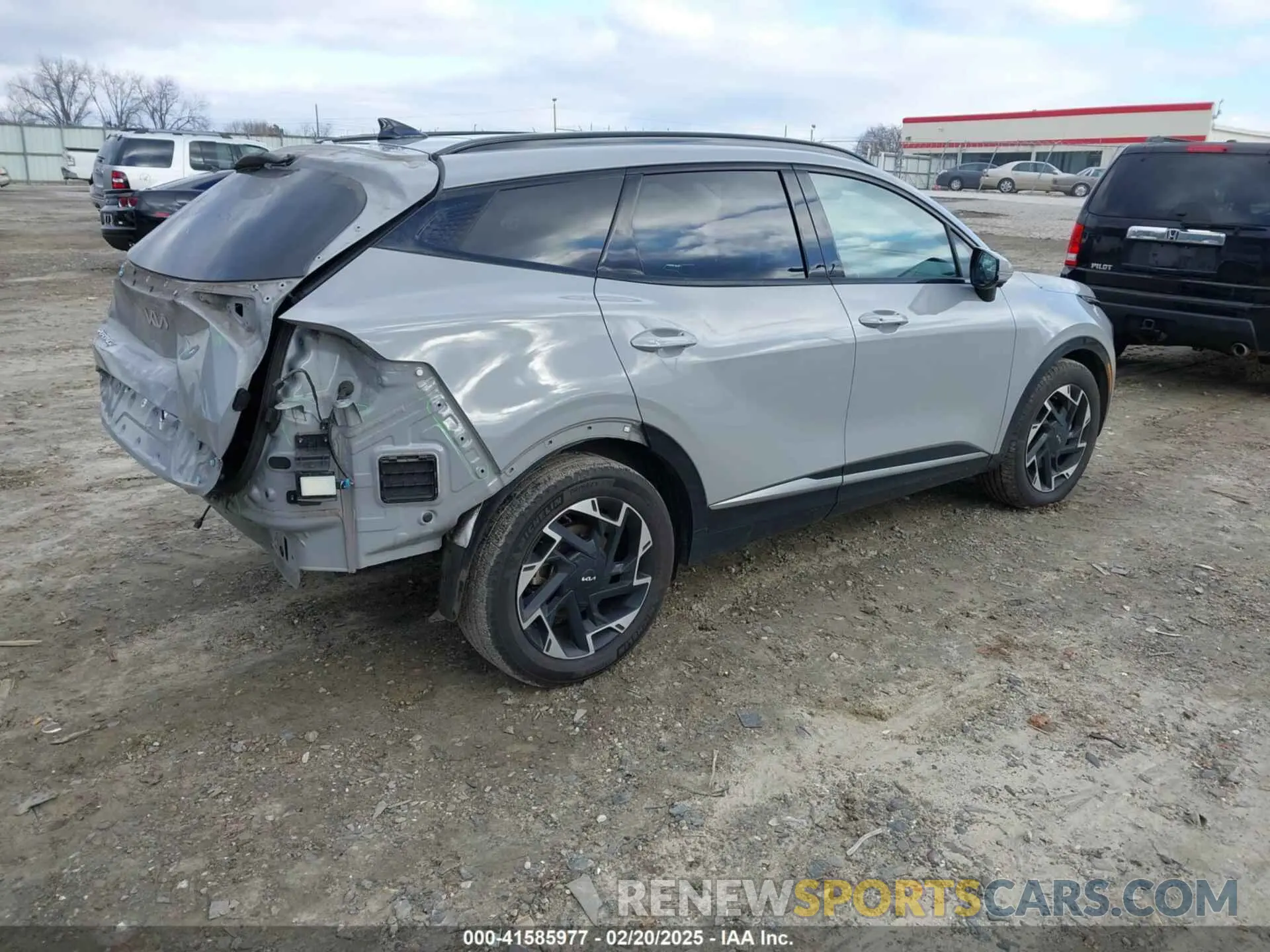 4 Photograph of a damaged car 5XYK53AF3PG043525 KIA SPORTAGE 2023