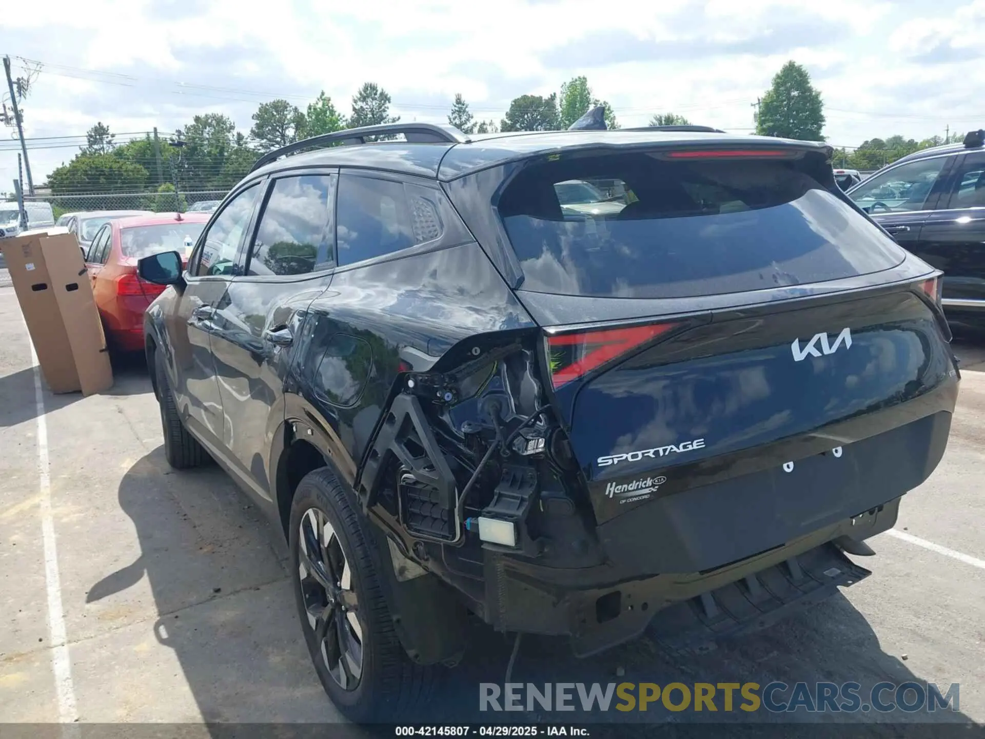 14 Photograph of a damaged car 5XYK6CAF1PG004543 KIA SPORTAGE 2023