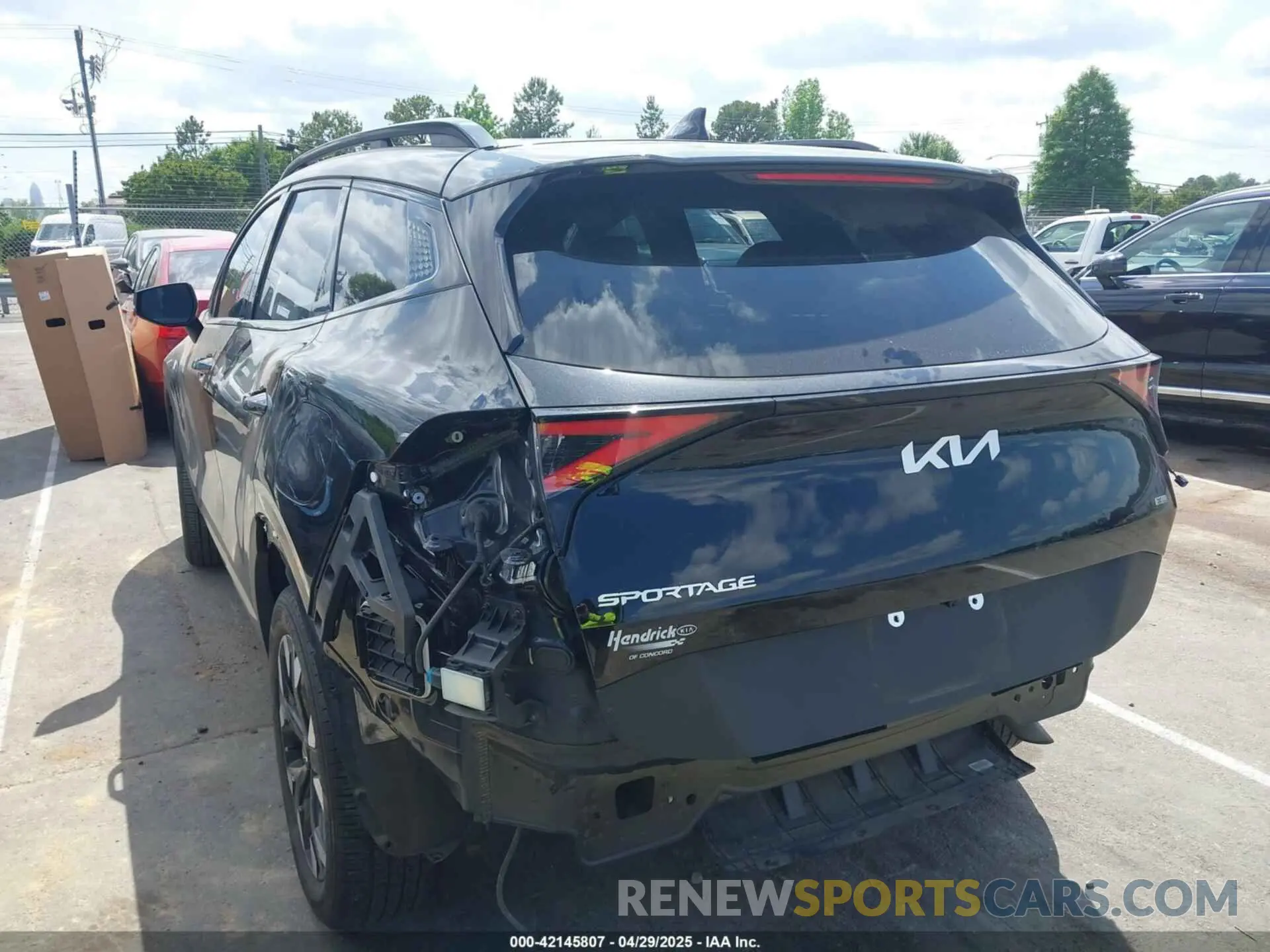 3 Photograph of a damaged car 5XYK6CAF1PG004543 KIA SPORTAGE 2023