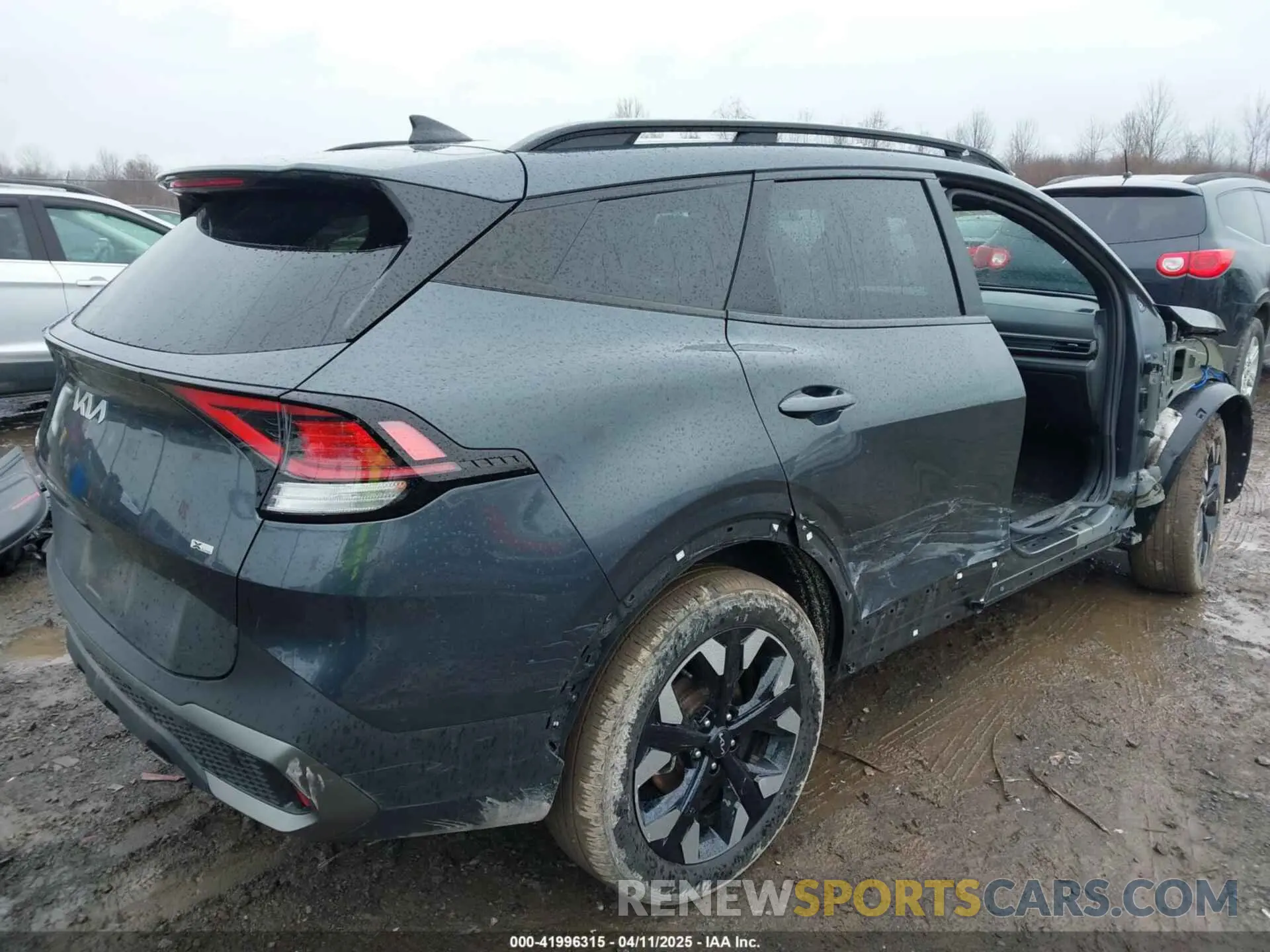 4 Photograph of a damaged car 5XYK6CAF1PG100415 KIA SPORTAGE 2023