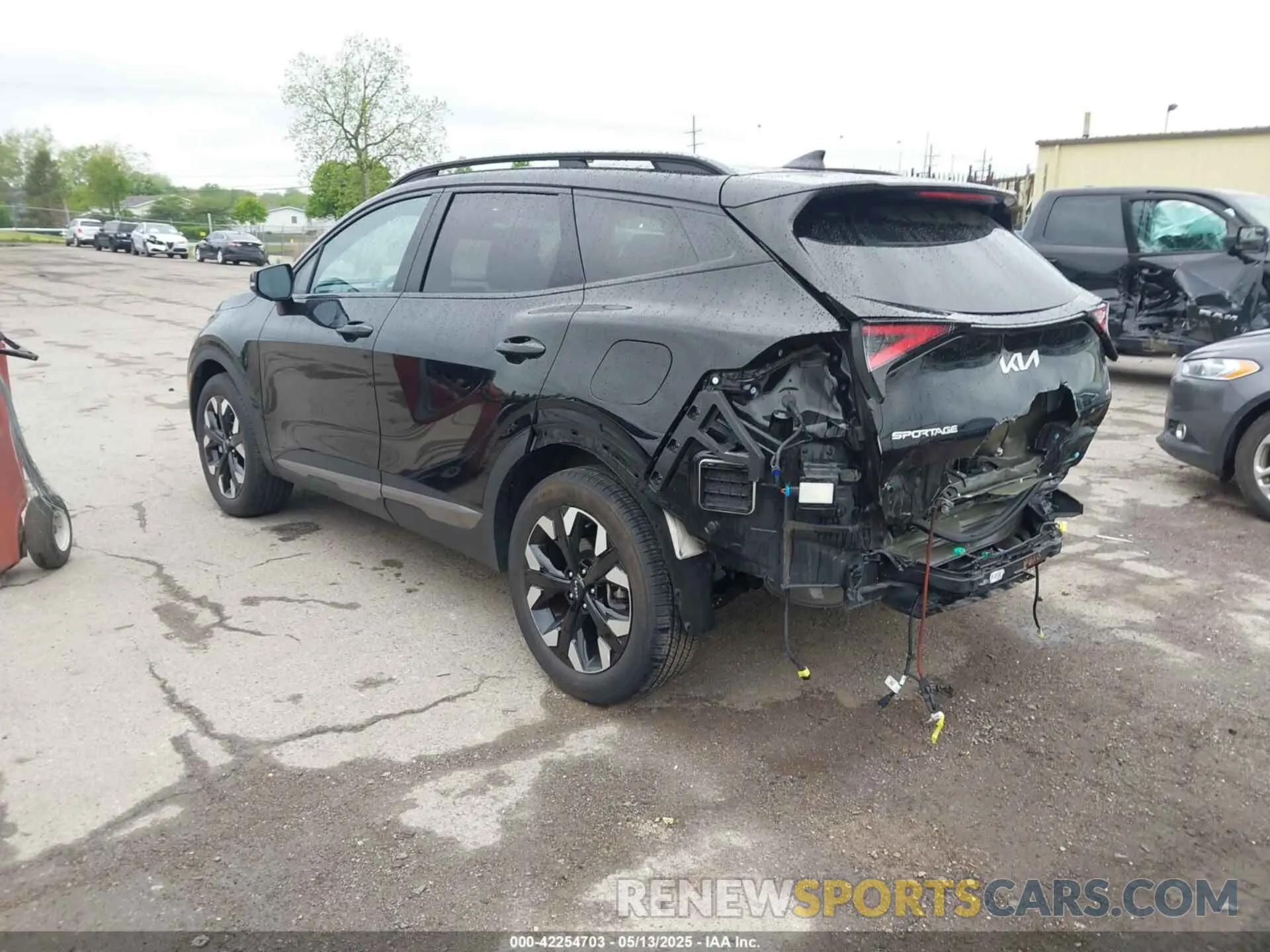 3 Photograph of a damaged car 5XYK6CAF1PG129655 KIA SPORTAGE 2023