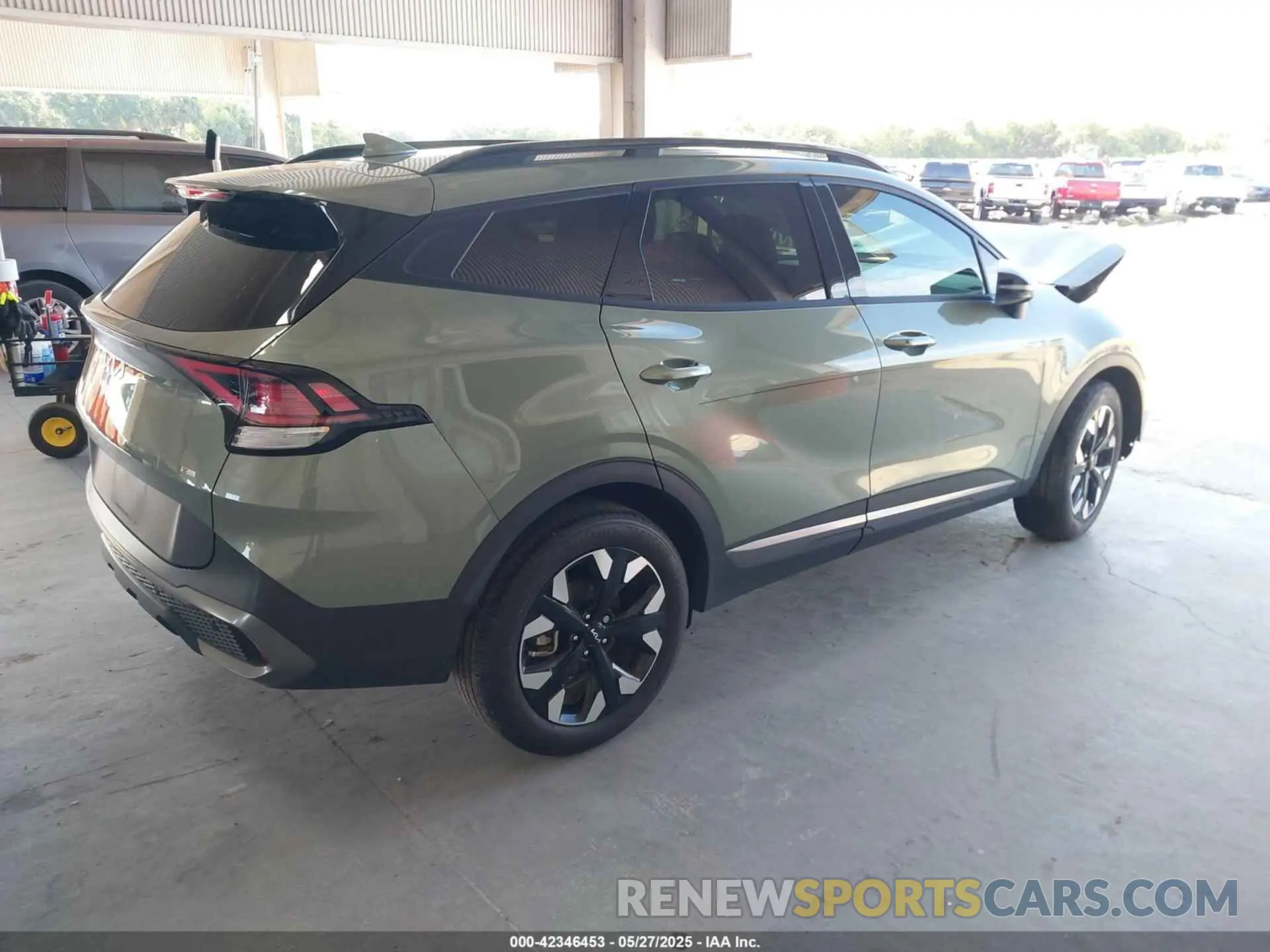4 Photograph of a damaged car 5XYK6CAF3PG133156 KIA SPORTAGE 2023