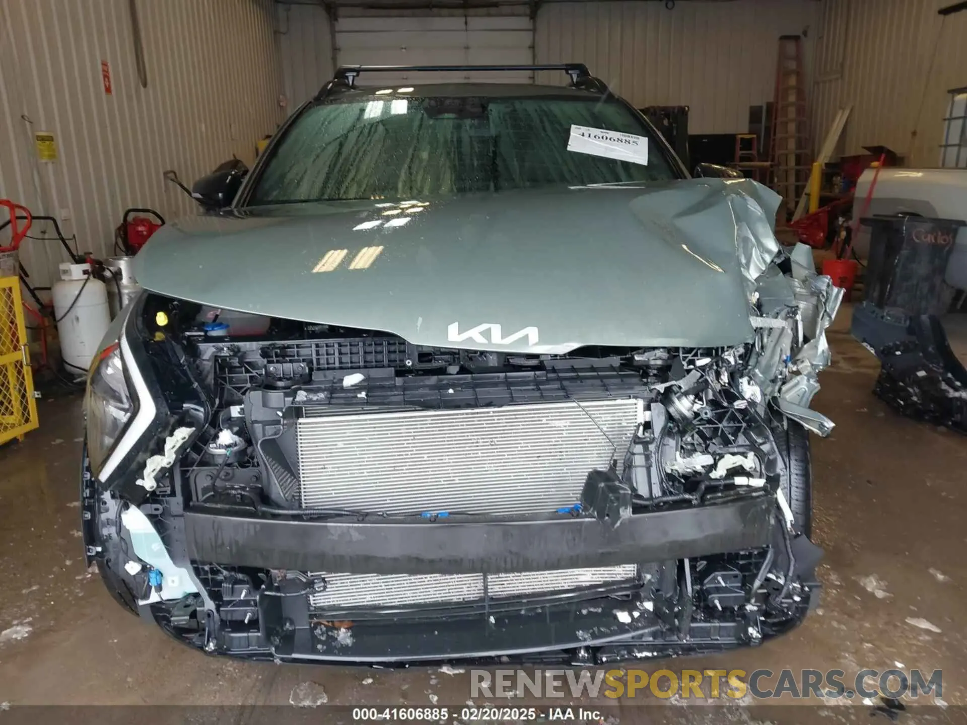 13 Photograph of a damaged car 5XYK6CAF5PG118805 KIA SPORTAGE 2023