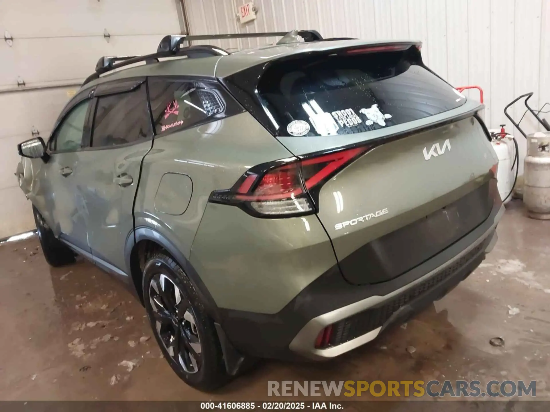 3 Photograph of a damaged car 5XYK6CAF5PG118805 KIA SPORTAGE 2023