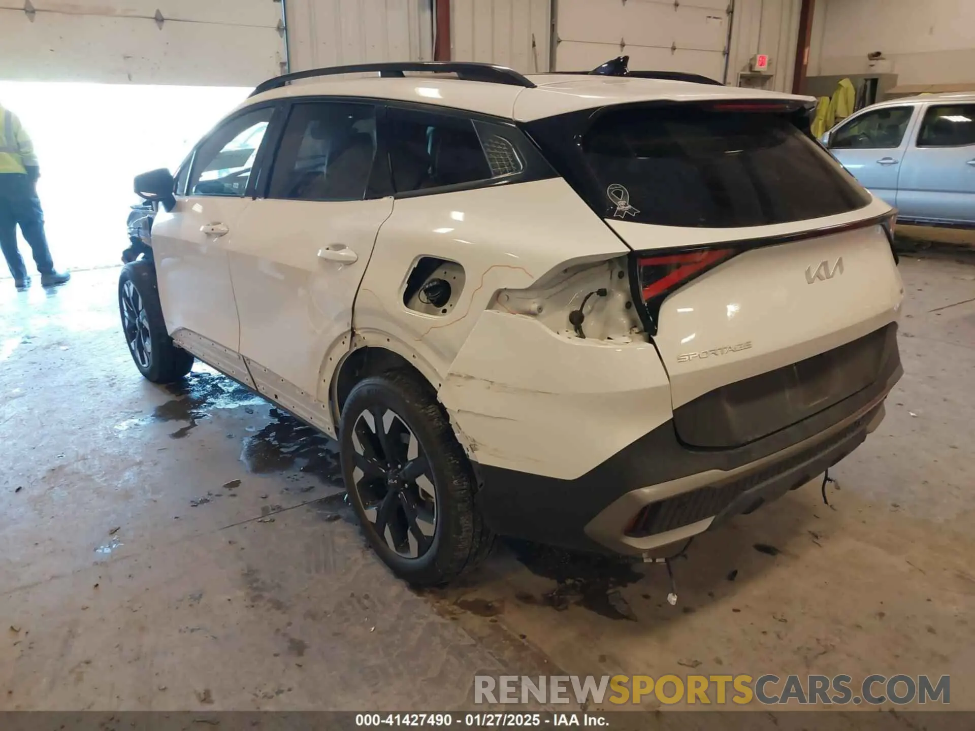 3 Photograph of a damaged car 5XYK6CAF6PG019152 KIA SPORTAGE 2023