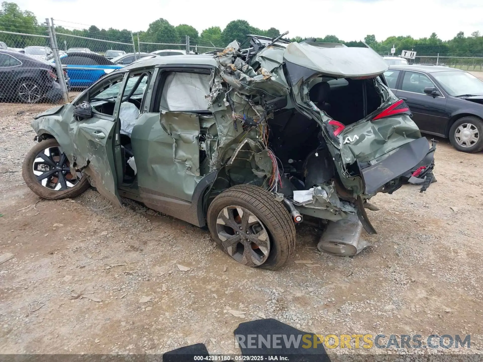 3 Photograph of a damaged car 5XYK6CAF6PG067718 KIA SPORTAGE 2023