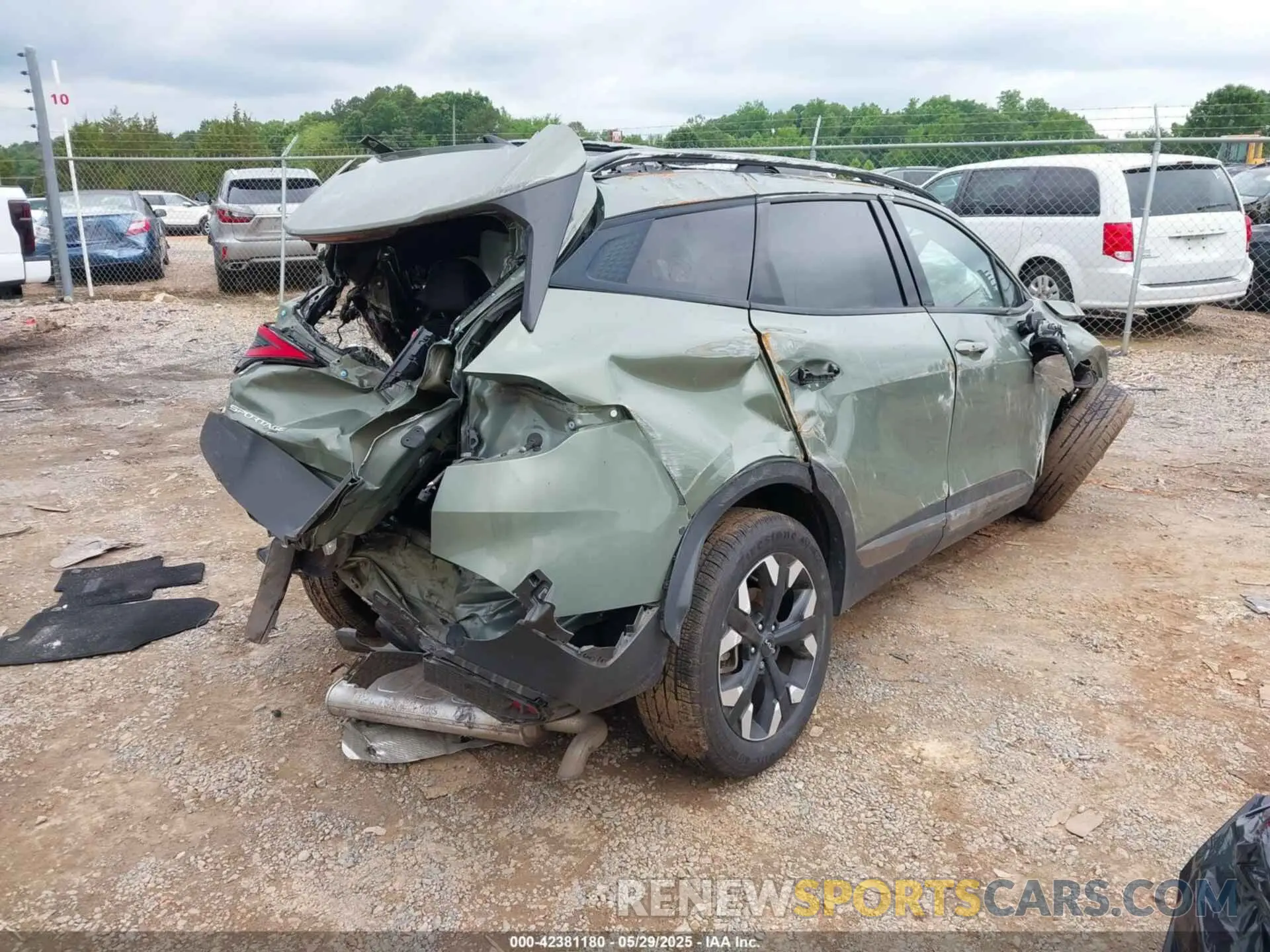 4 Photograph of a damaged car 5XYK6CAF6PG067718 KIA SPORTAGE 2023