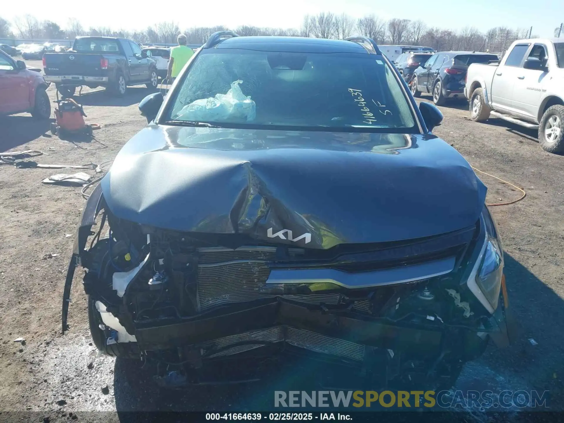 6 Photograph of a damaged car 5XYK6CAF6PG071171 KIA SPORTAGE 2023