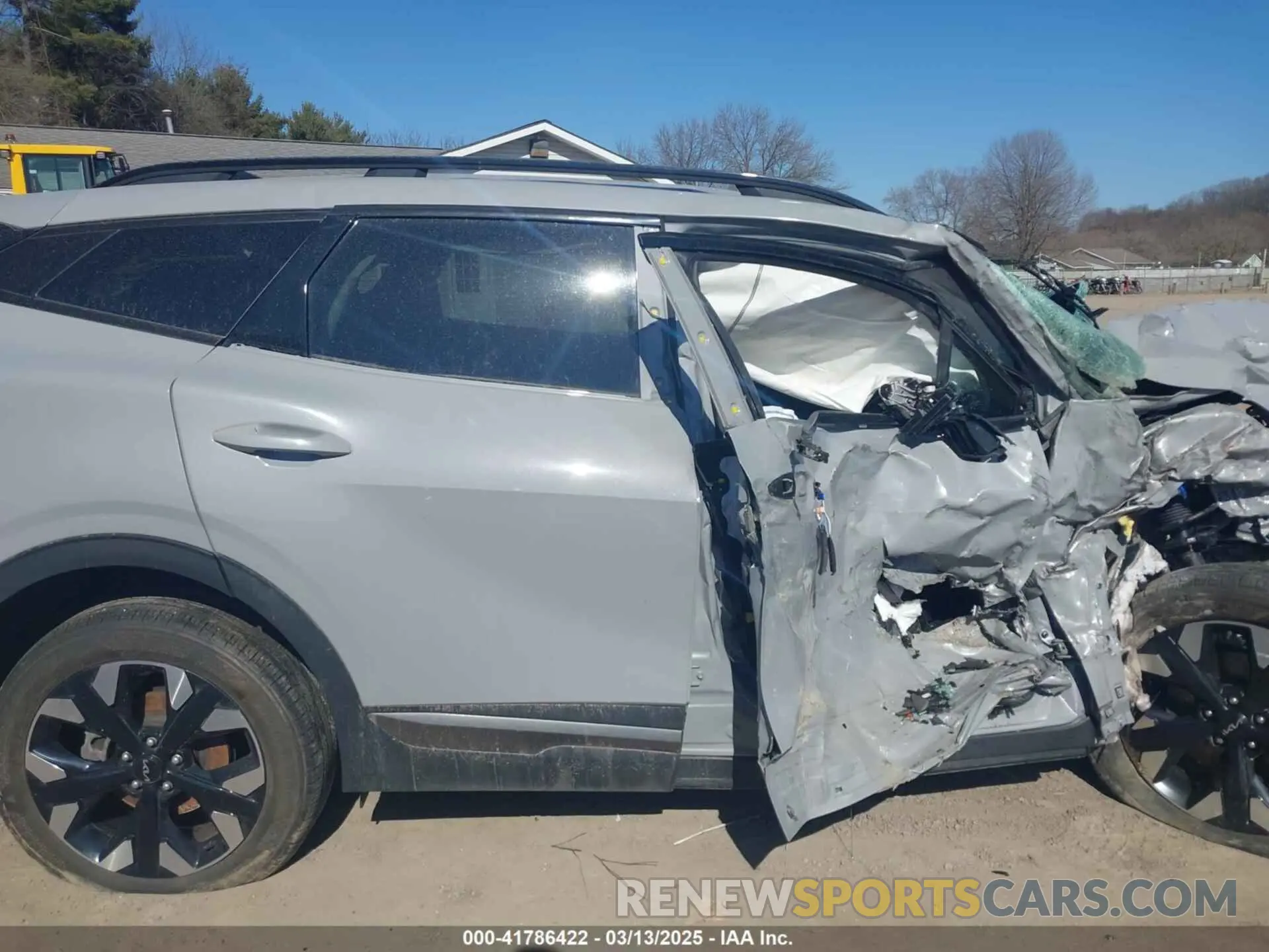 14 Photograph of a damaged car 5XYK6CAF8PG049267 KIA SPORTAGE 2023