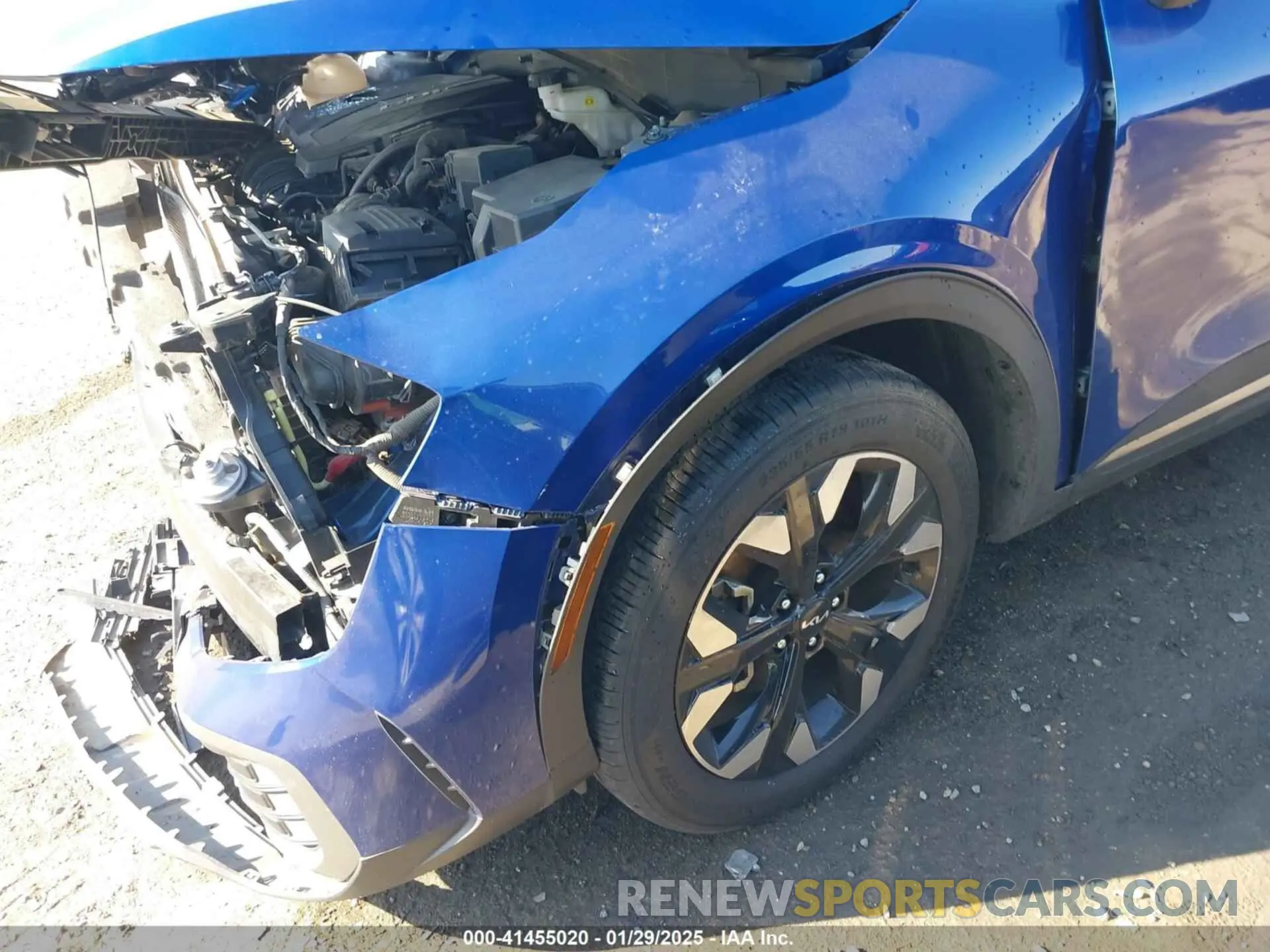 17 Photograph of a damaged car 5XYK6CAFXPG015749 KIA SPORTAGE 2023