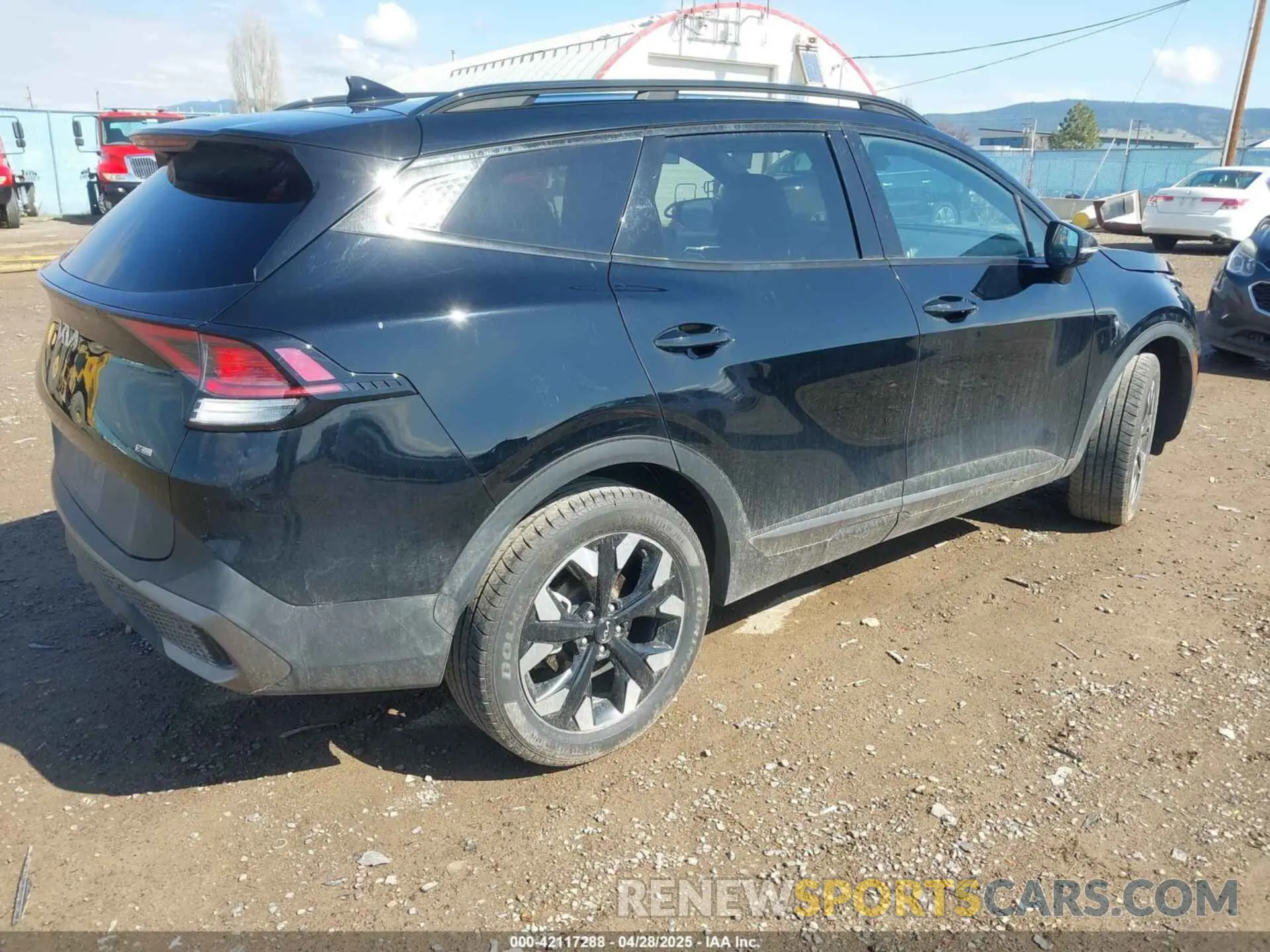4 Photograph of a damaged car 5XYK6CAFXPG018991 KIA SPORTAGE 2023