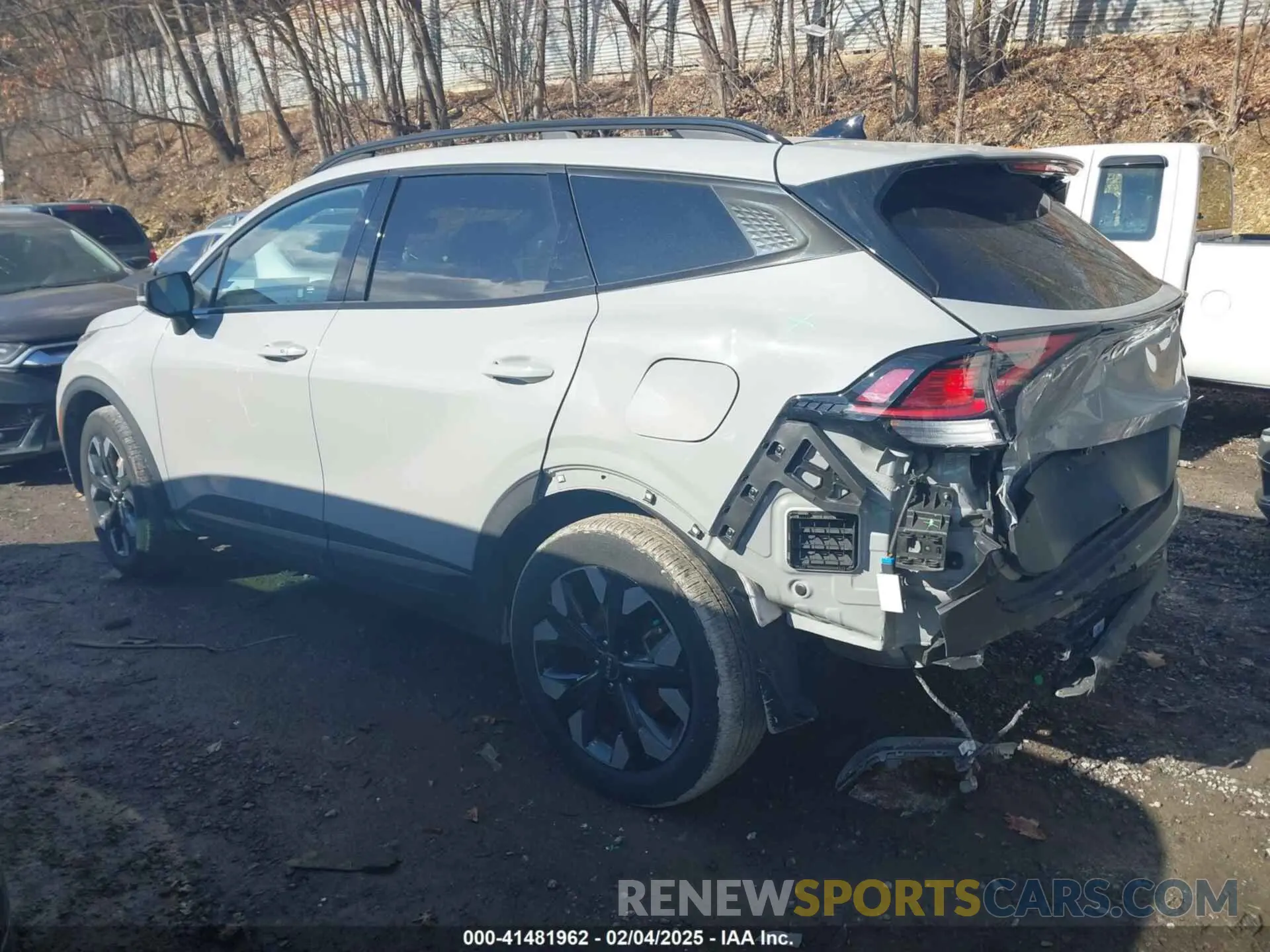 3 Photograph of a damaged car 5XYK6CAFXPG081119 KIA SPORTAGE 2023