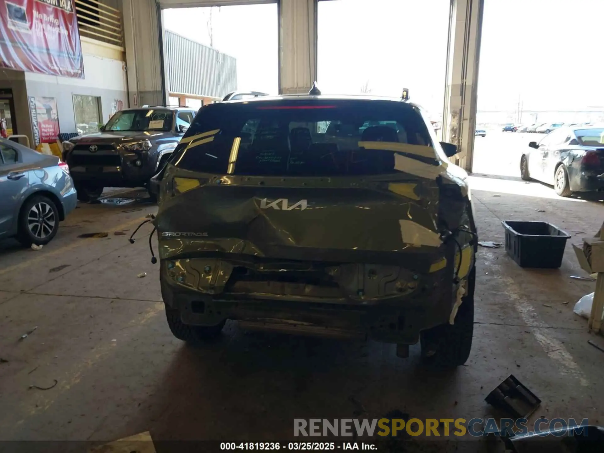 17 Photograph of a damaged car 5XYK7CAF0PG138196 KIA SPORTAGE 2023