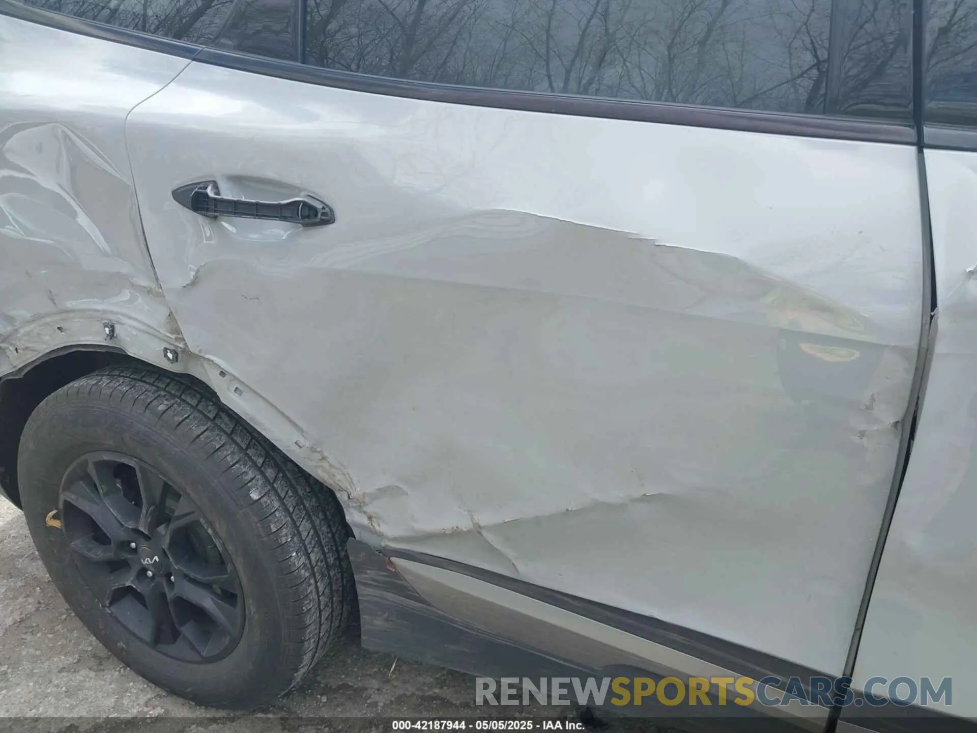 17 Photograph of a damaged car 5XYK7CAF2PG053554 KIA SPORTAGE 2023