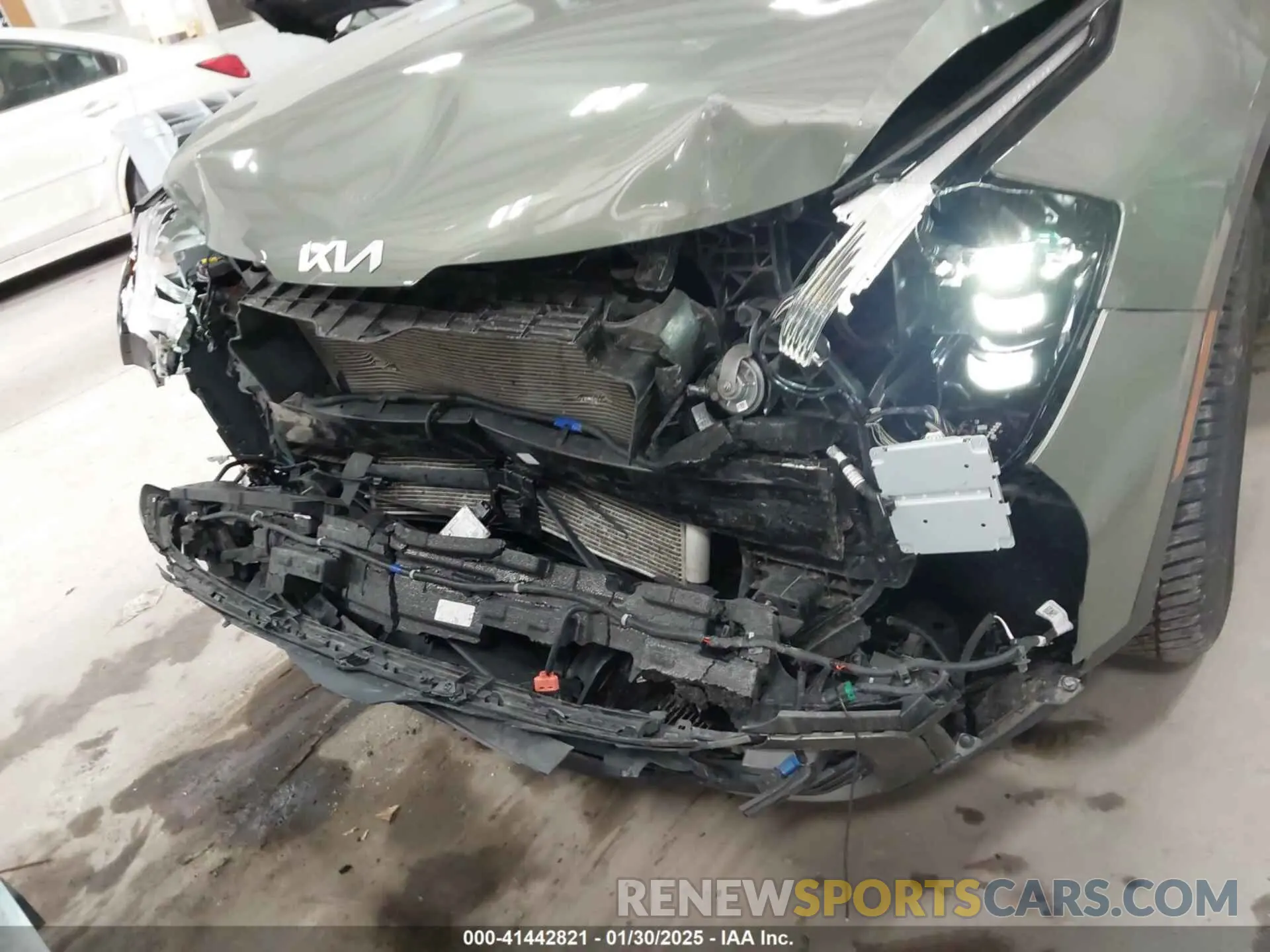 6 Photograph of a damaged car 5XYK7CAF2PG124221 KIA SPORTAGE 2023