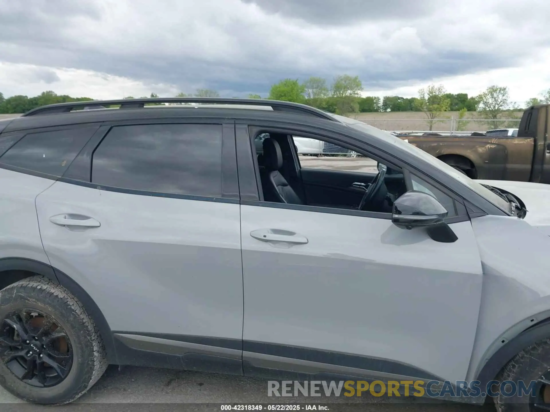 13 Photograph of a damaged car 5XYK7CAF4PG045732 KIA SPORTAGE 2023