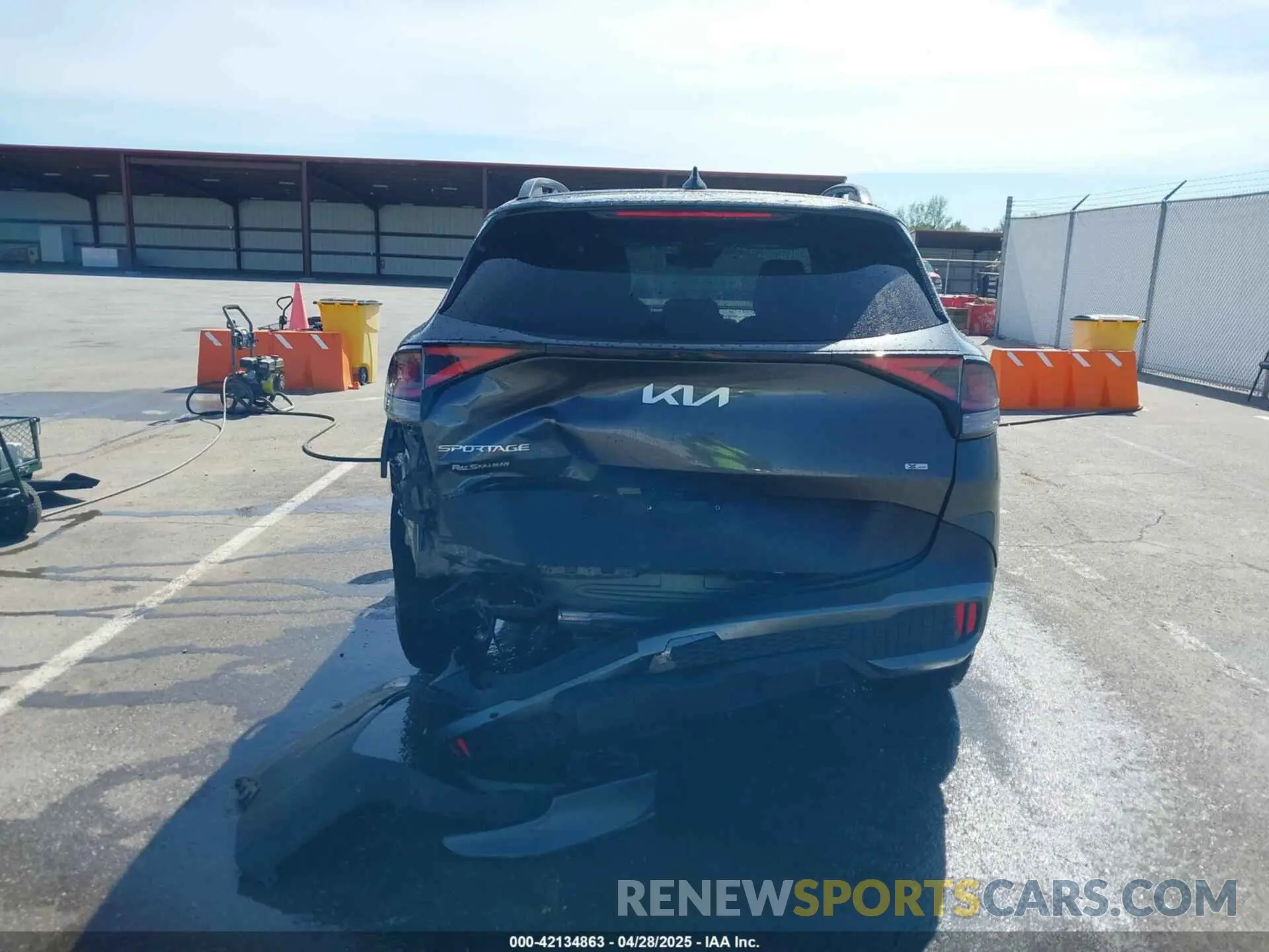 16 Photograph of a damaged car 5XYK7CAF6PG126814 KIA SPORTAGE 2023